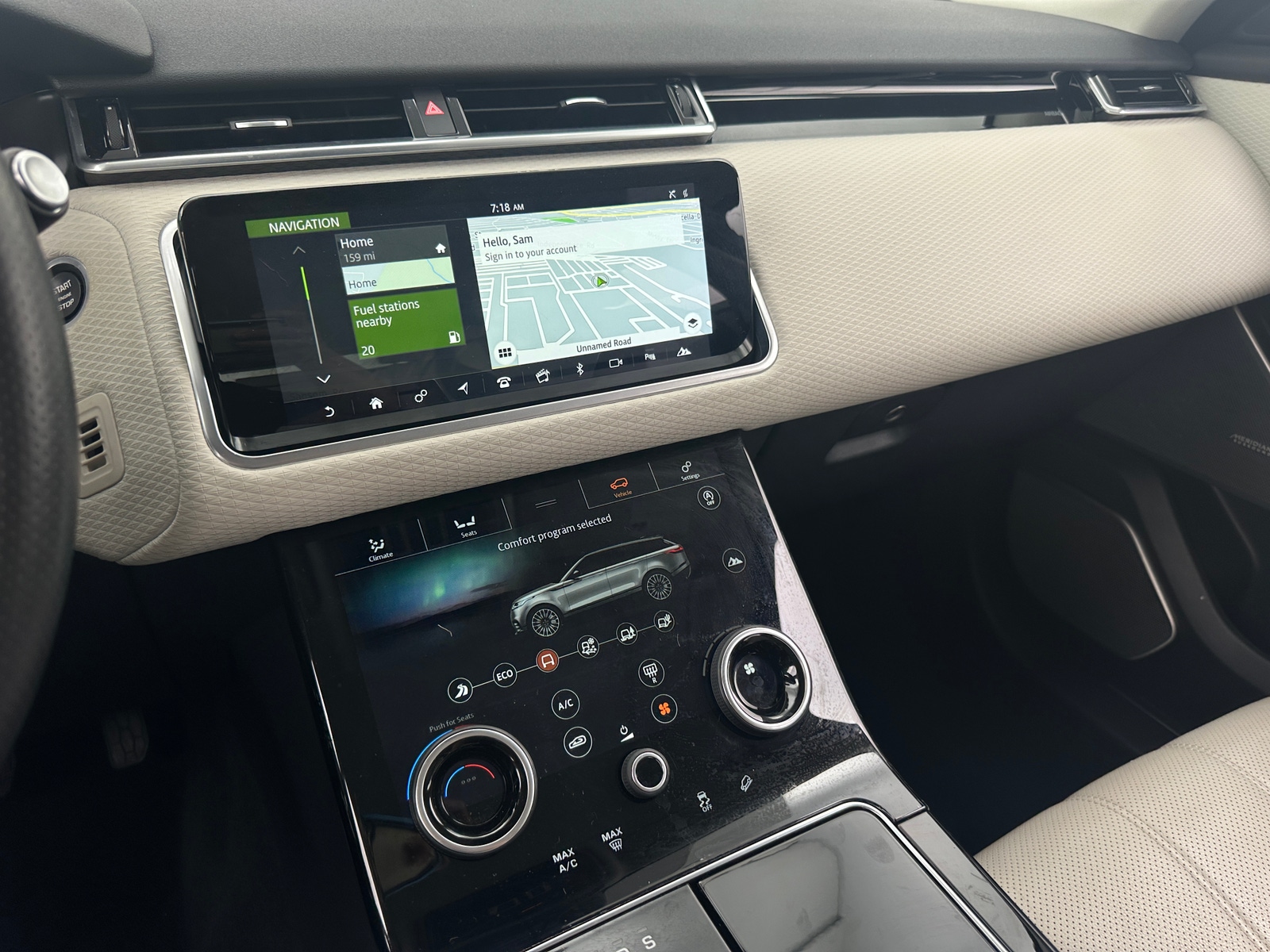 Thumbnail: 2020 Land Rover Range Rover Velar - 3