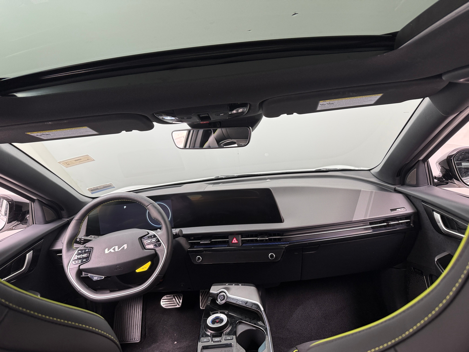 Thumbnail: 2023 Kia EV6 - 2