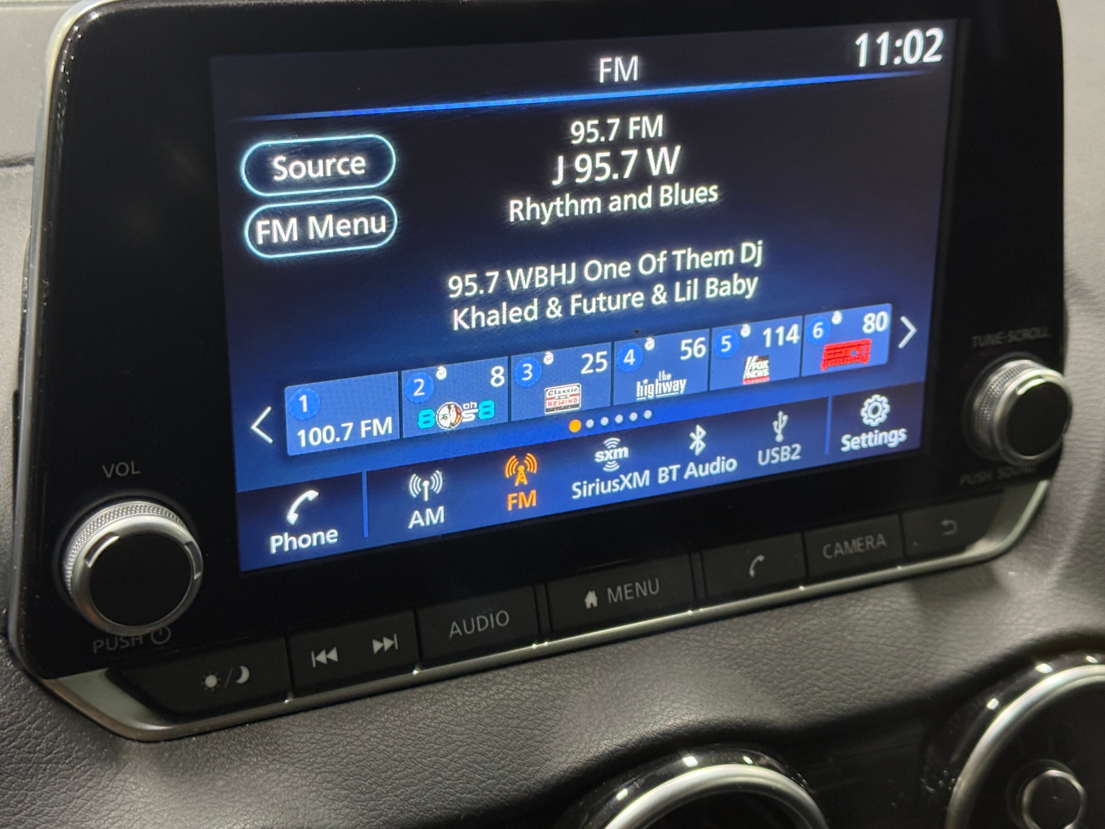 Thumbnail: 2023 Nissan Sentra - 4