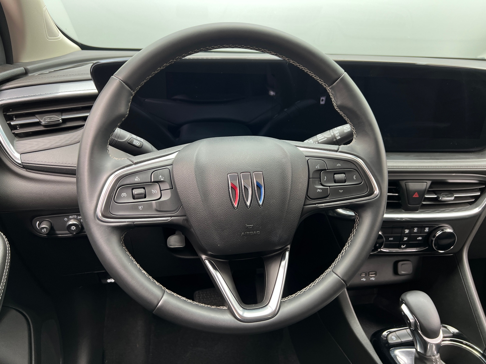 Thumbnail: 2025 Buick Encore GX - 5