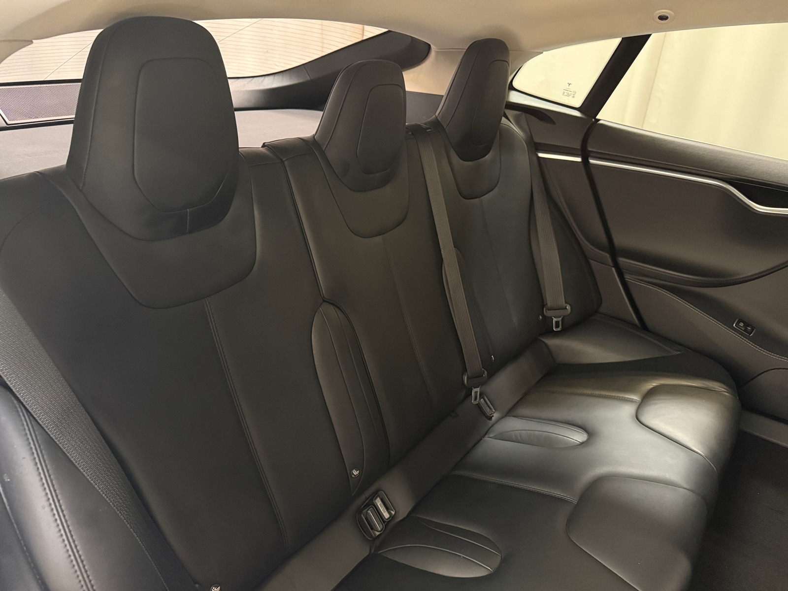 Thumbnail: 2014 Tesla Model S - 5