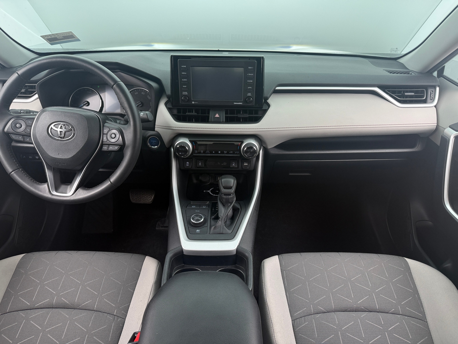 Thumbnail: 2020 Toyota RAV4 - 3