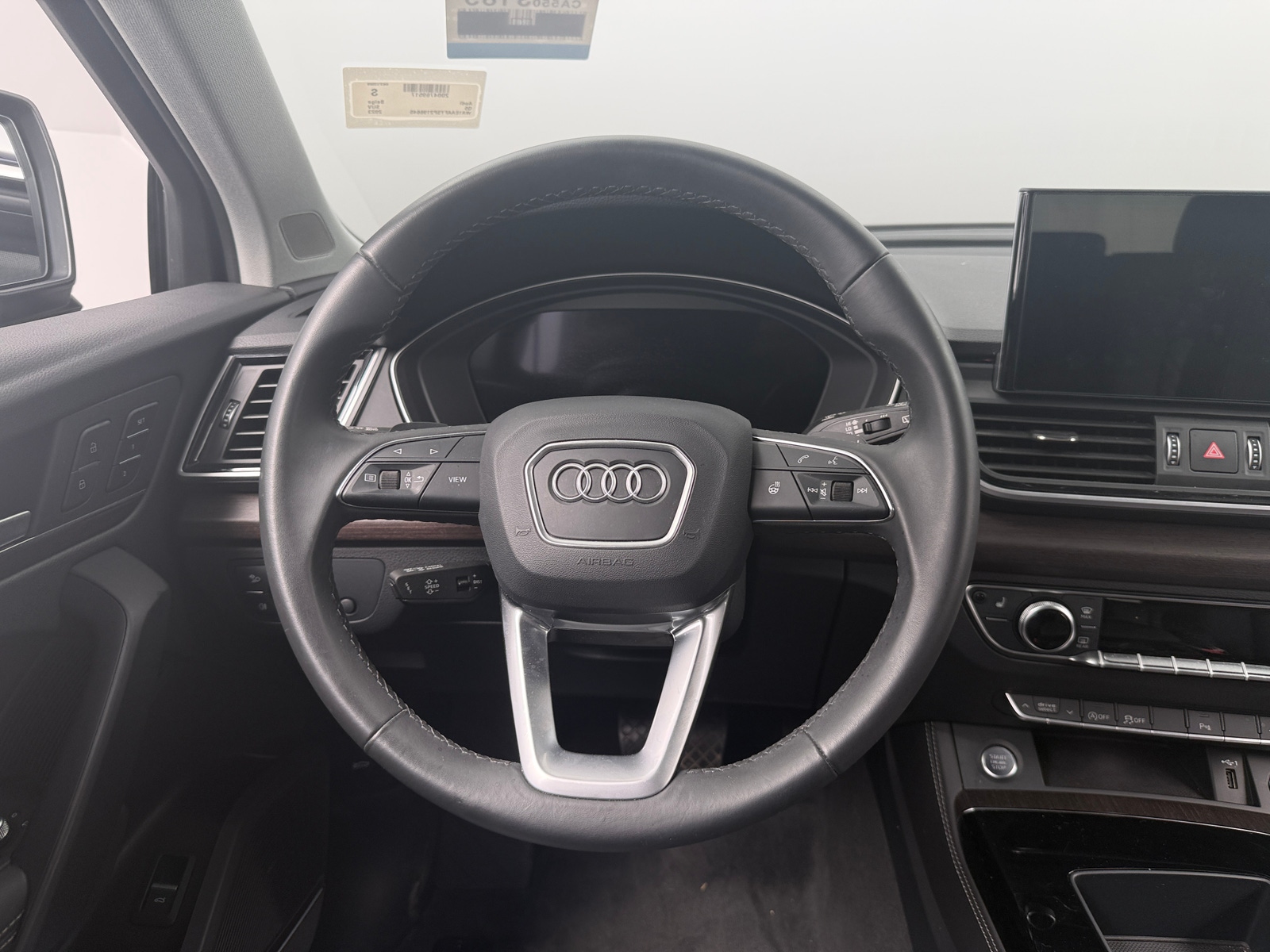 Thumbnail: 2023 Audi Q5 - 4