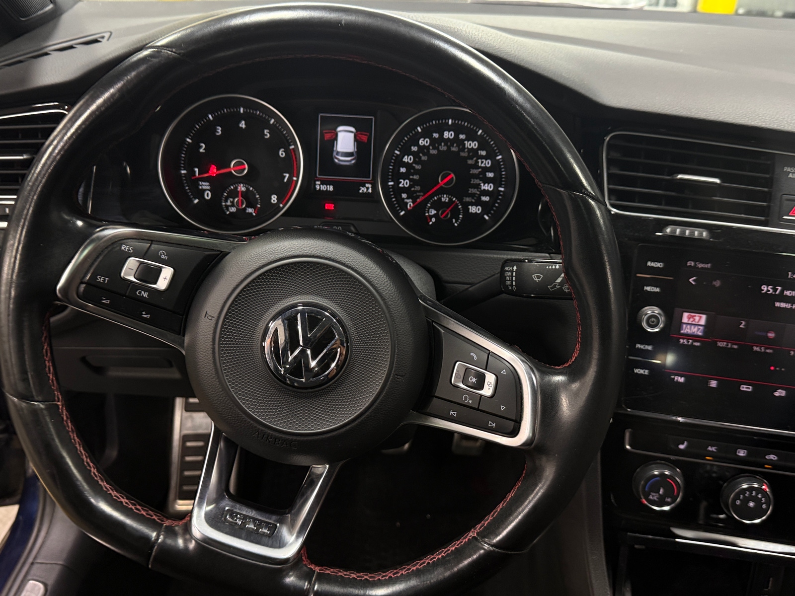 Thumbnail: 2018 Volkswagen Golf - 4