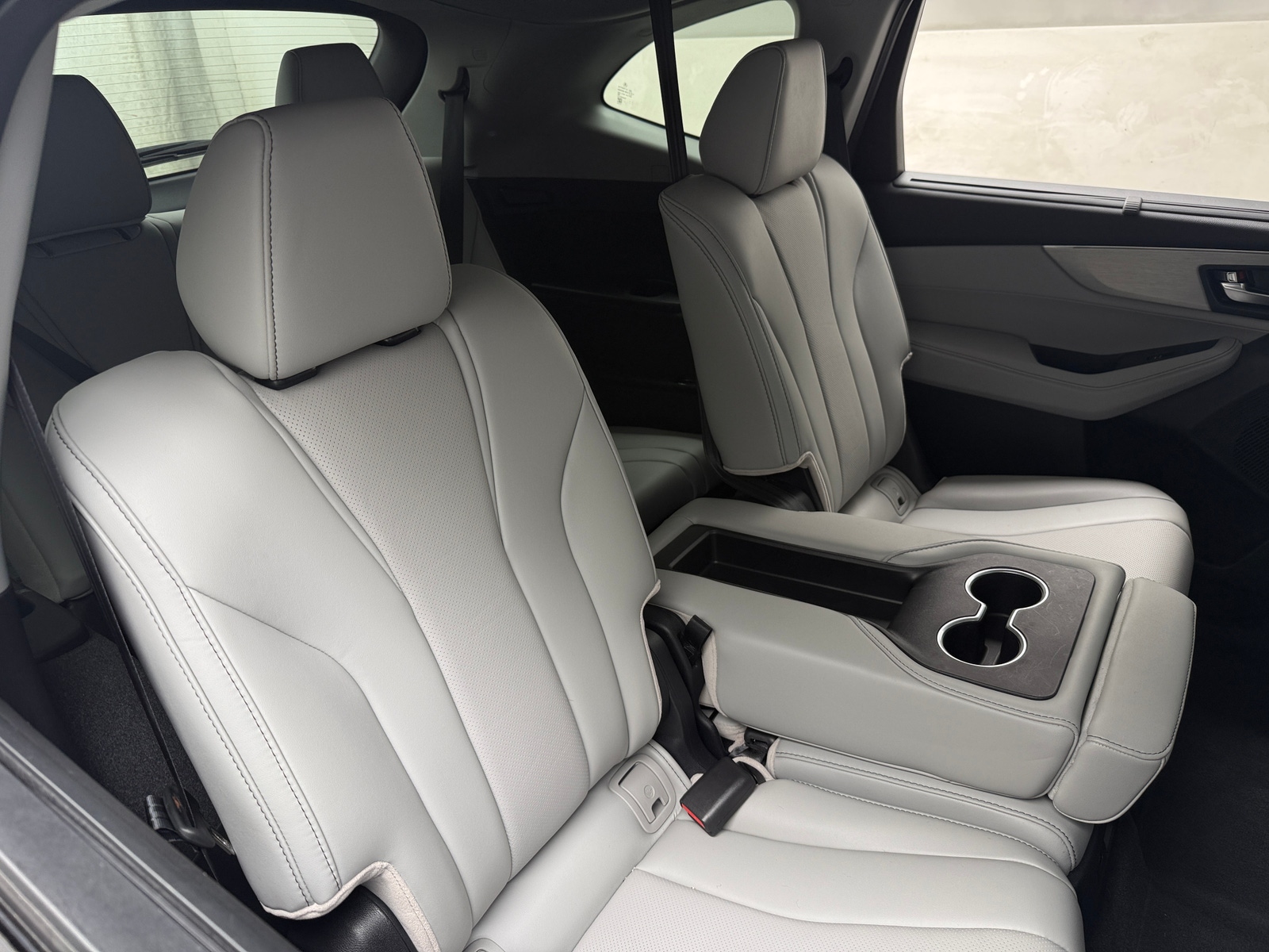 Thumbnail: 2024 Acura MDX - 5