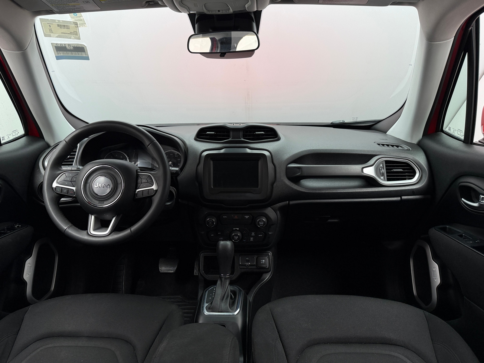 Thumbnail: 2019 Jeep Renegade - 3
