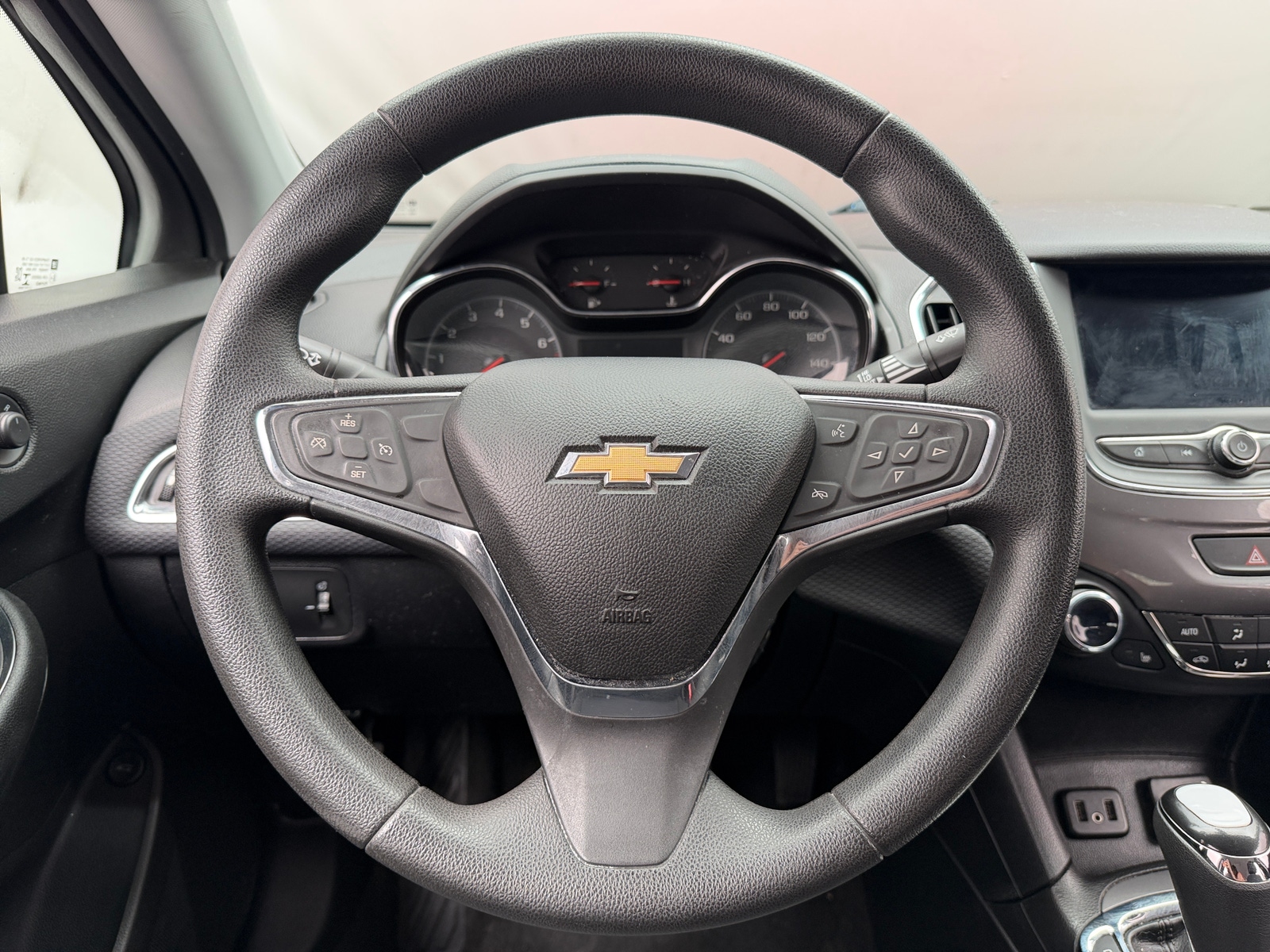 Thumbnail: 2019 Chevrolet Cruze - 5