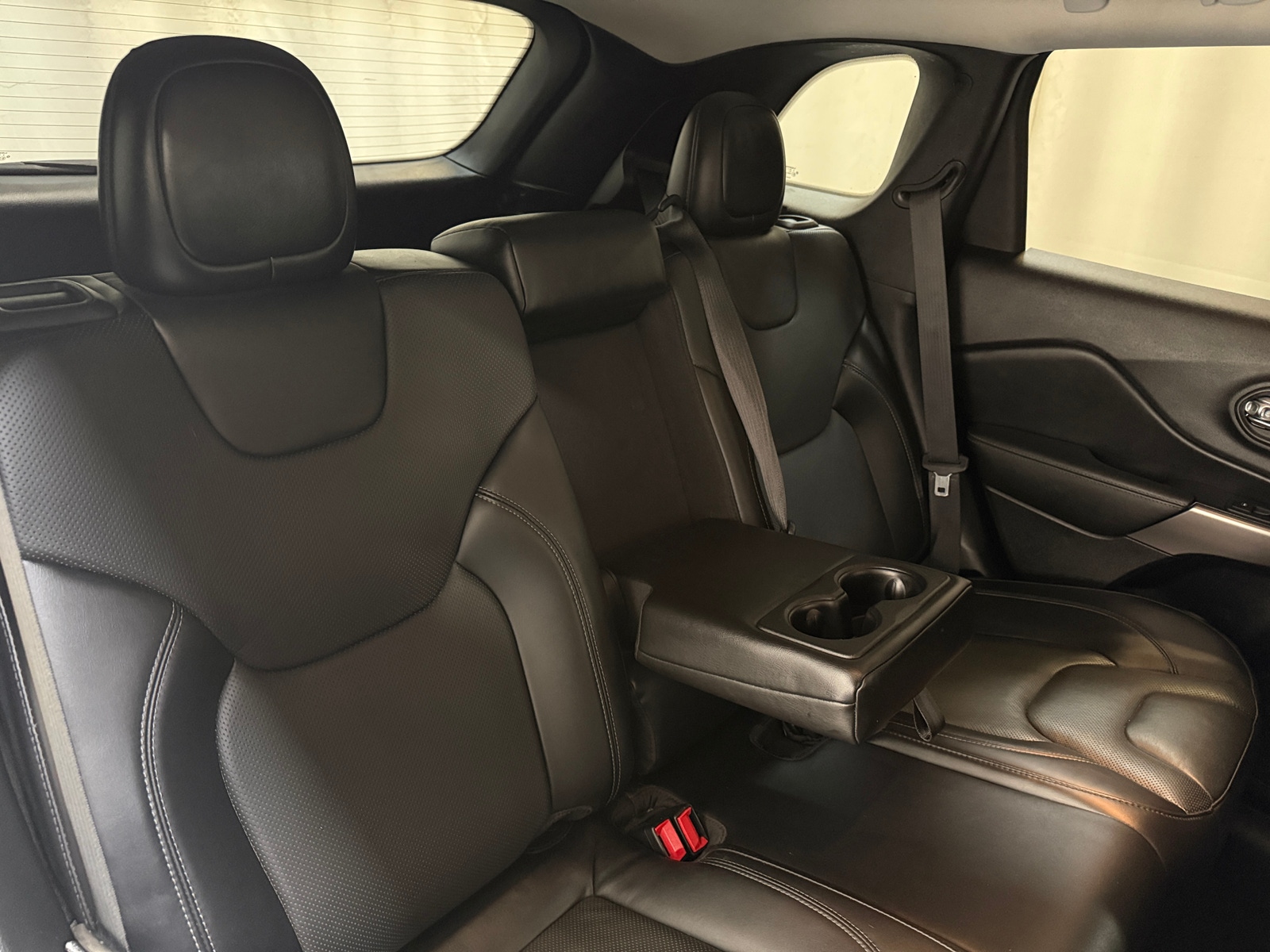Thumbnail: 2021 Jeep Cherokee - 5