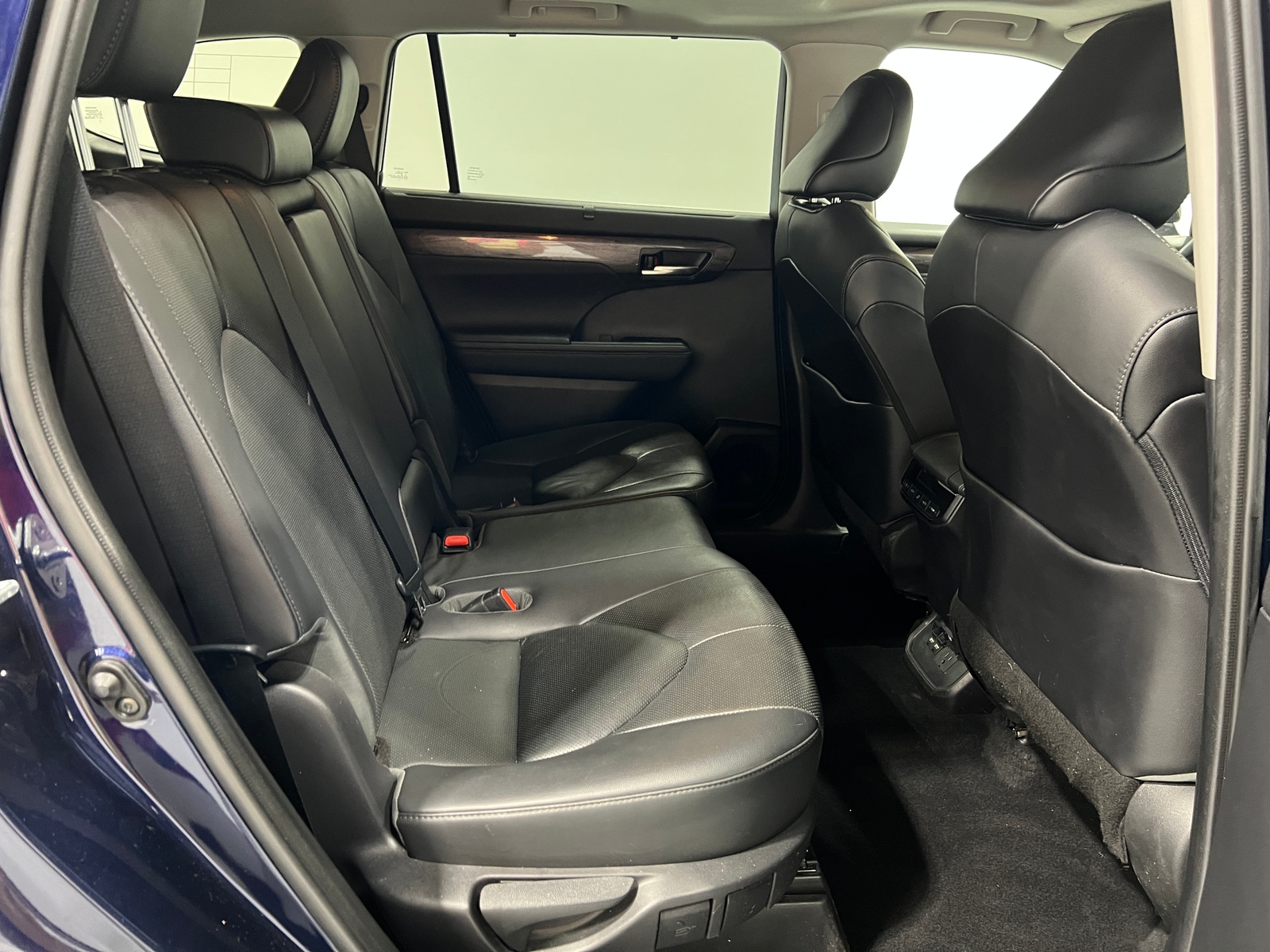 Thumbnail: 2021 Toyota Highlander - 5