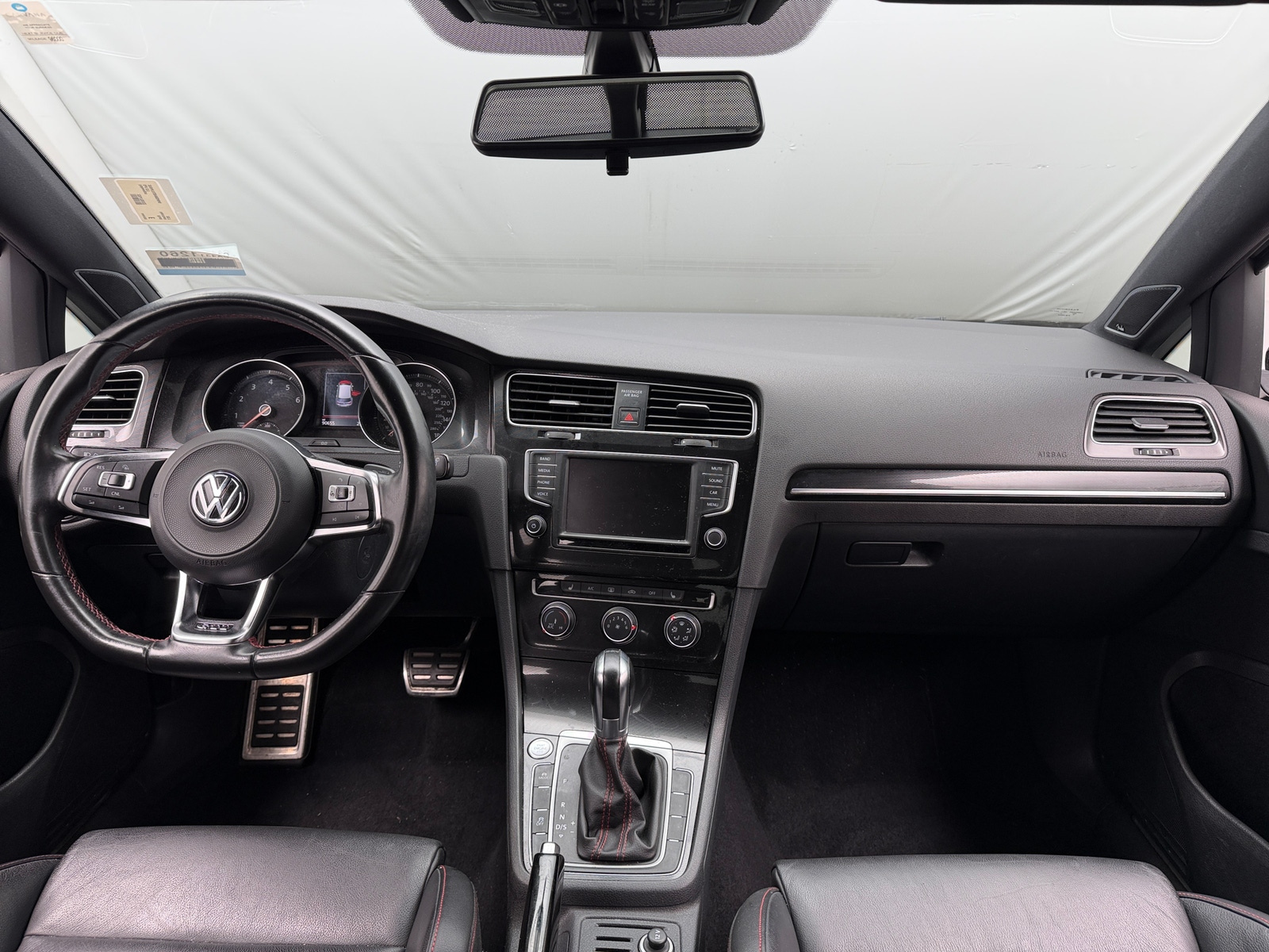 Thumbnail: 2017 Volkswagen Golf - 3