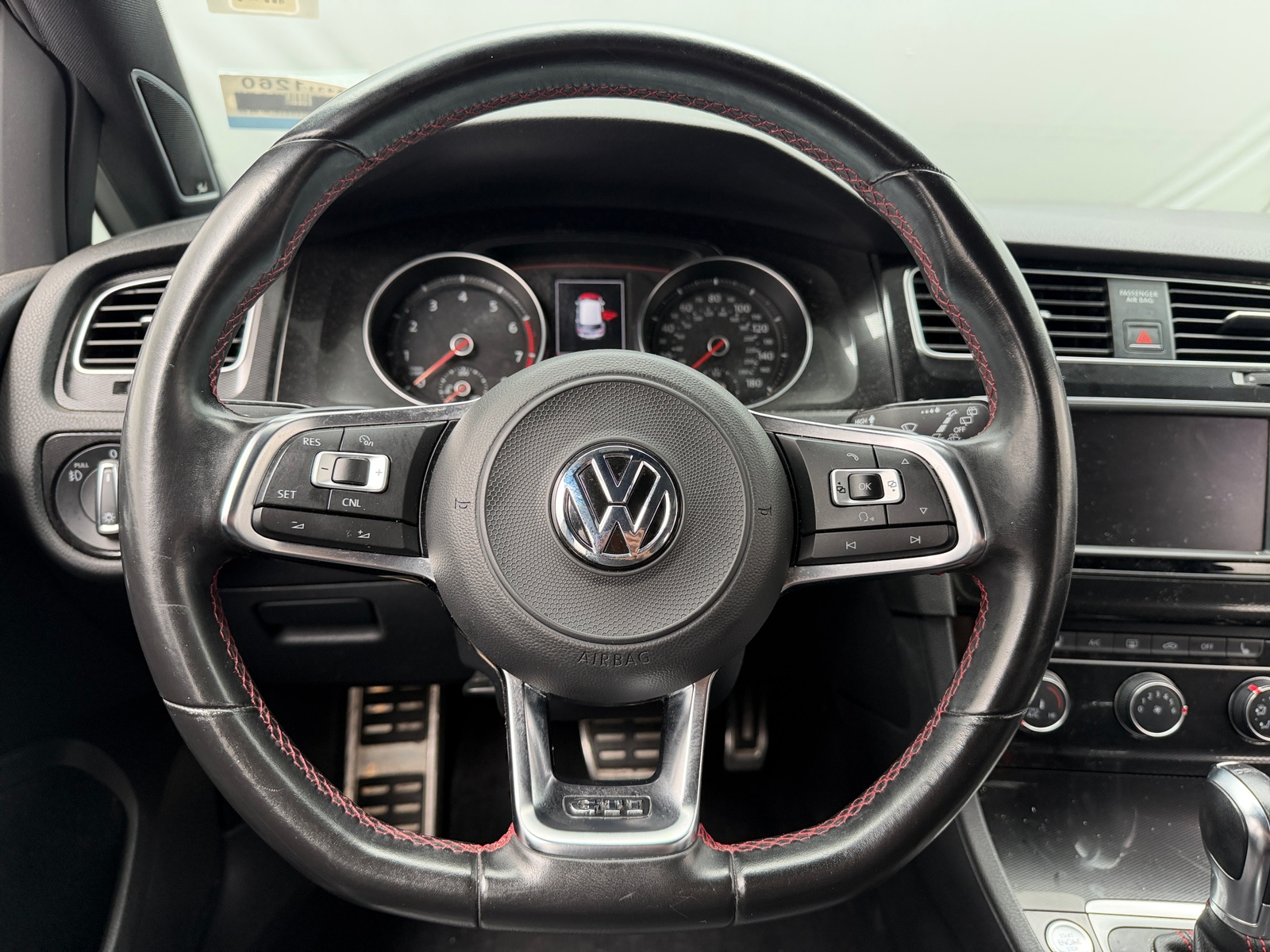 Thumbnail: 2017 Volkswagen Golf - 5