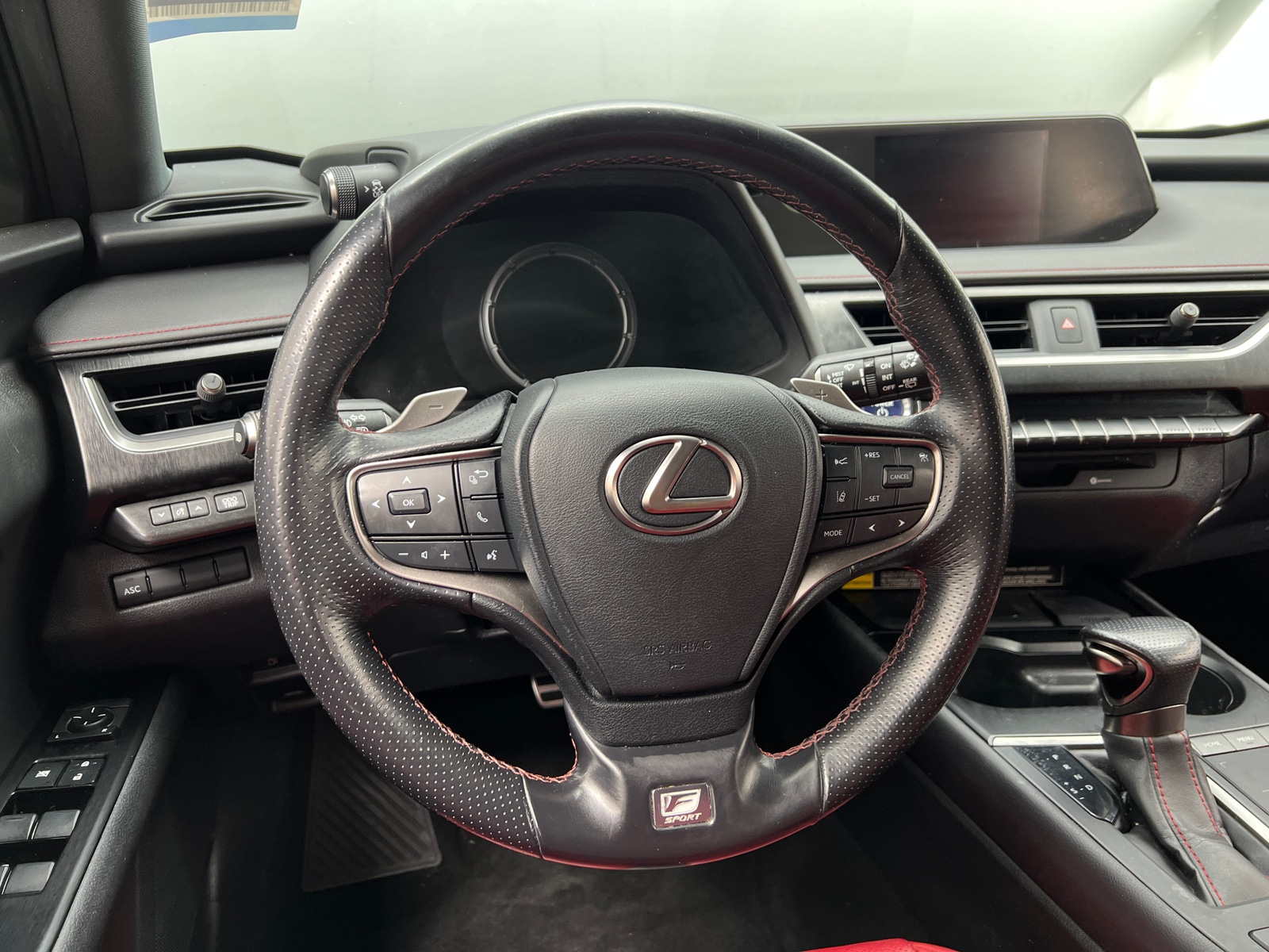 Thumbnail: 2021 Lexus UX - 4