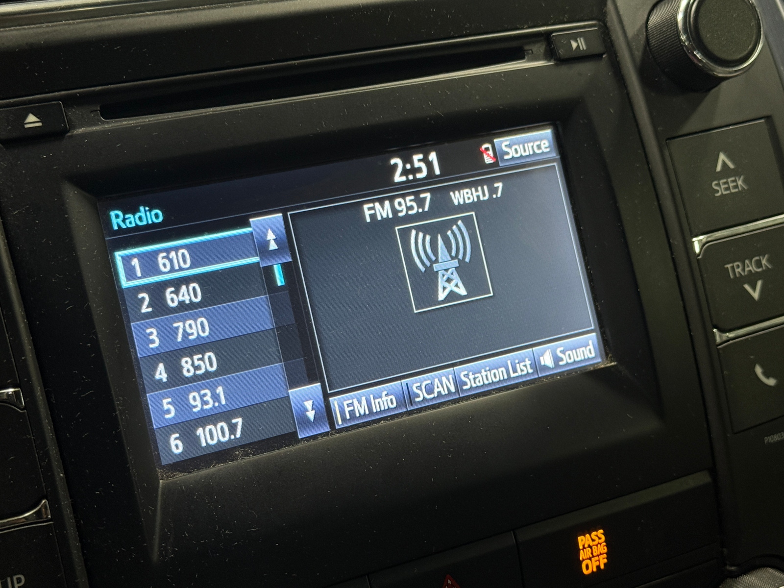 Thumbnail: 2015 Toyota Camry - 4