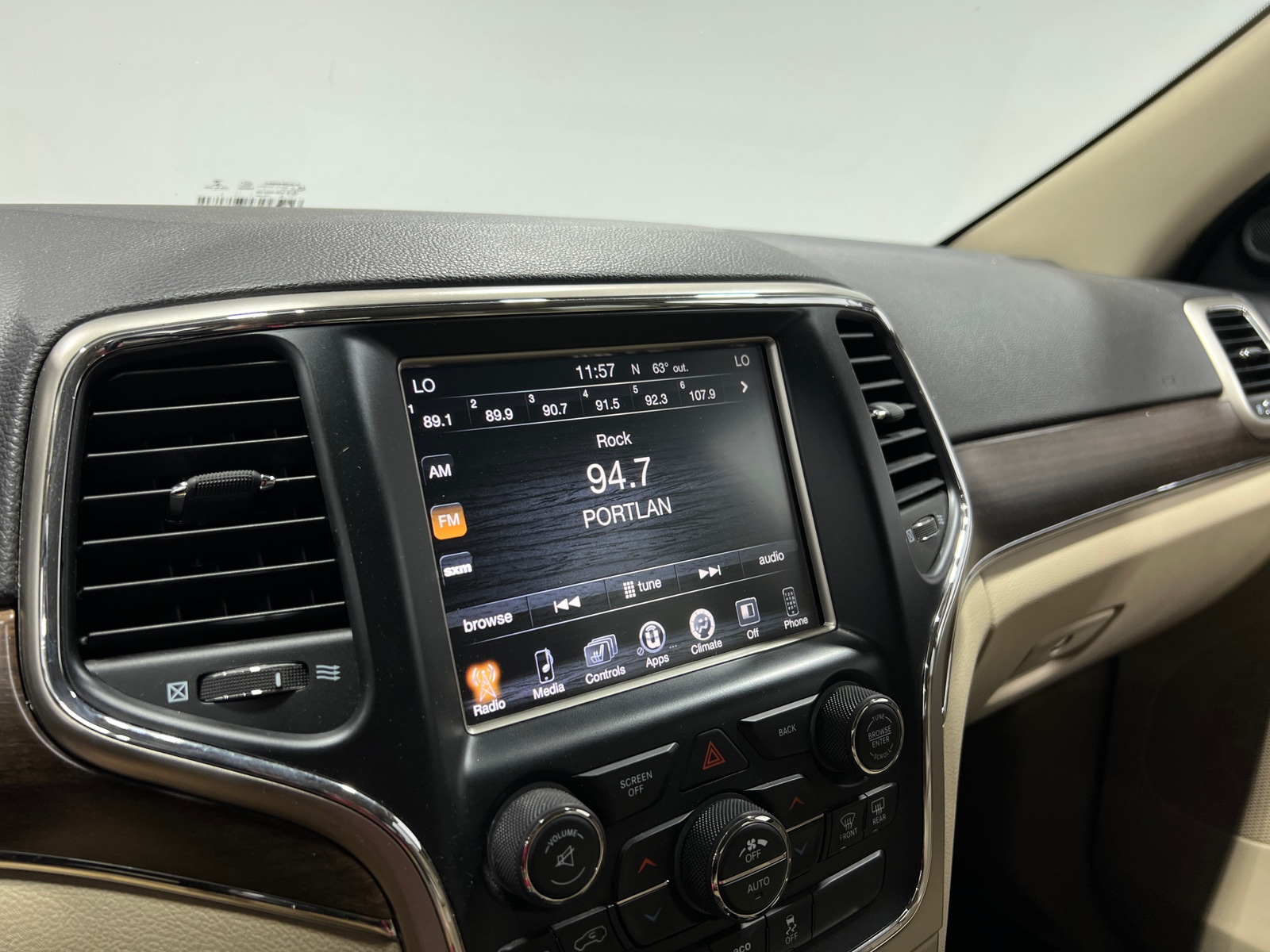 Thumbnail: 2014 Jeep Grand Cherokee - 3