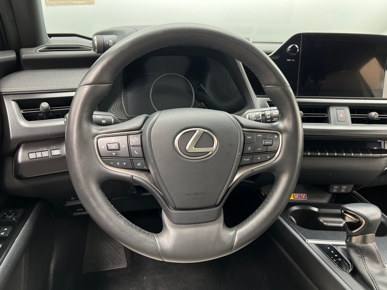 Thumbnail: 2023 Lexus UX - 4
