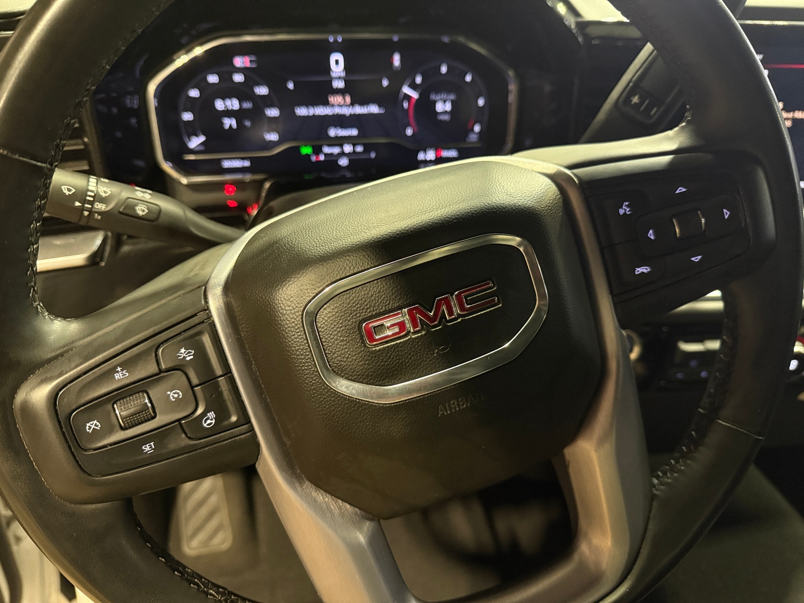 Thumbnail: 2025 GMC Sierra 1500 - 4
