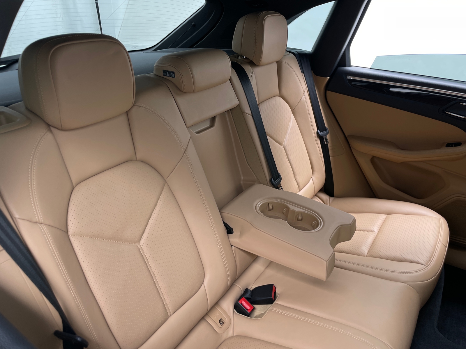 Thumbnail: 2018 Porsche Macan - 5