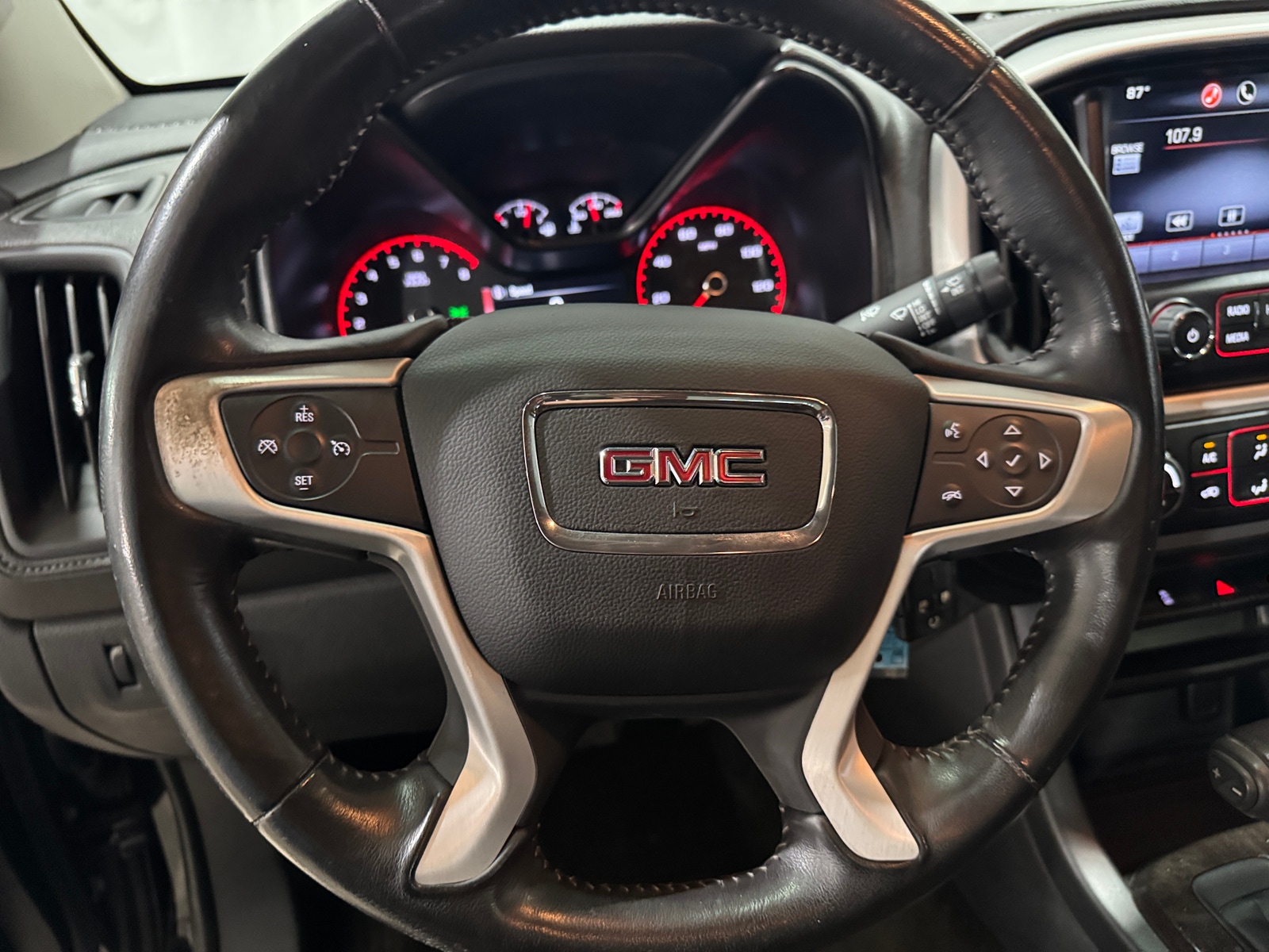 Thumbnail: 2015 GMC Canyon - 5