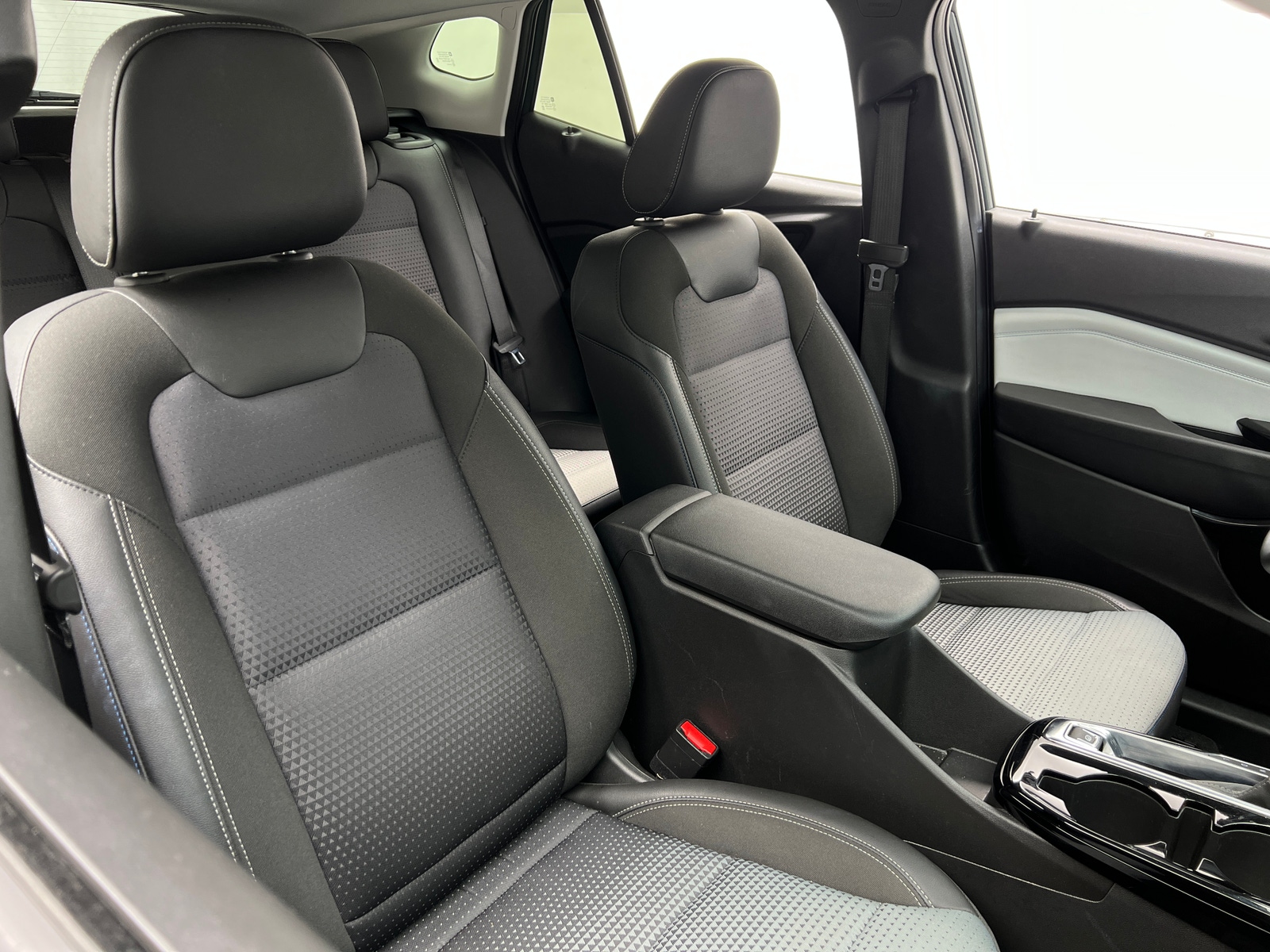 Thumbnail: 2025 Chevrolet Trax - 2