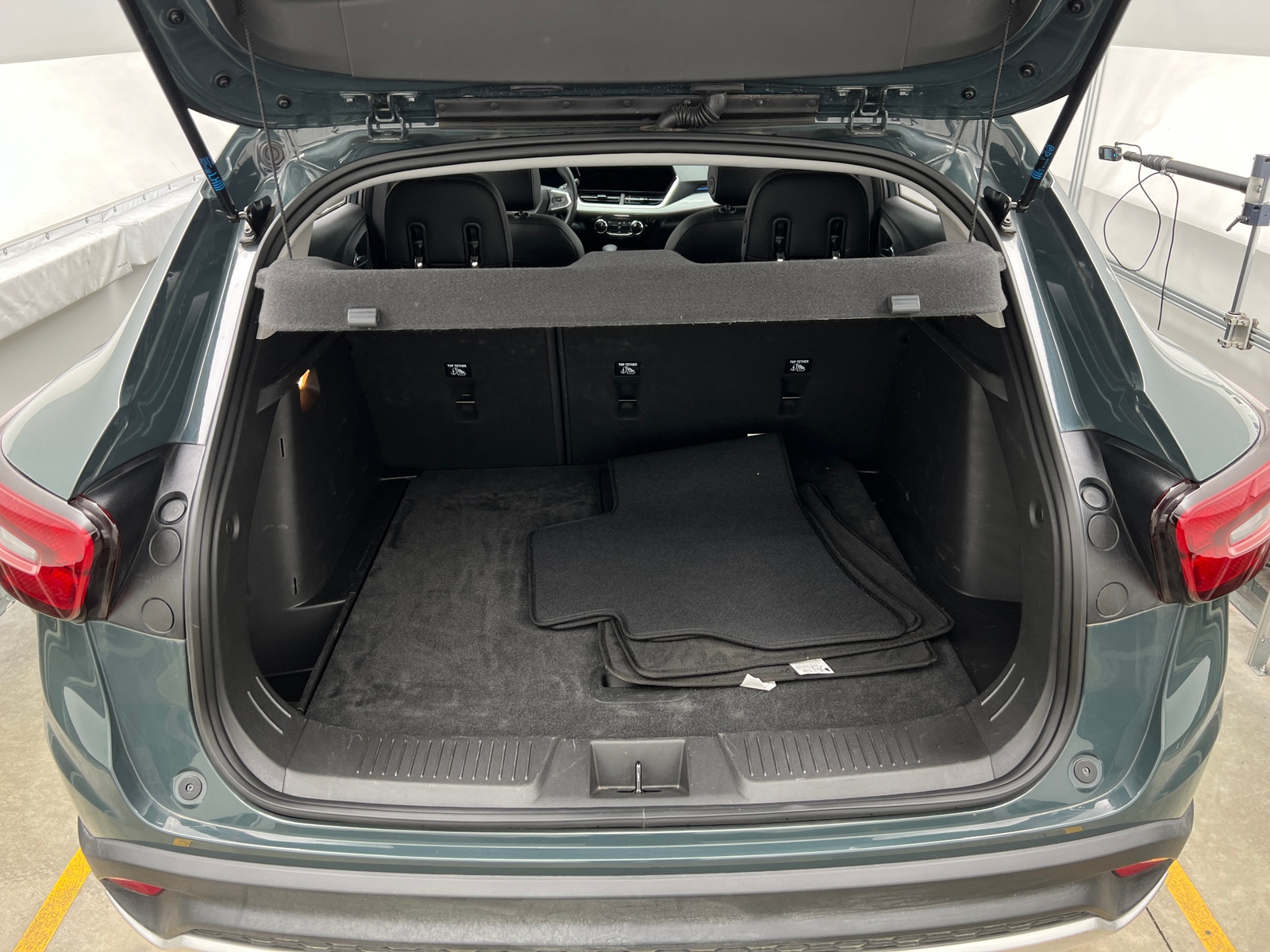 Thumbnail: 2025 Chevrolet Trax - 7