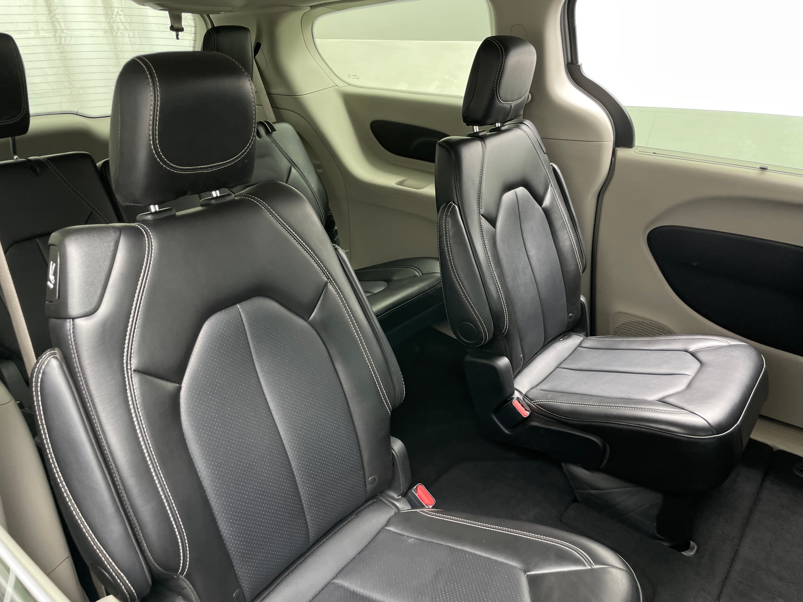 Thumbnail: 2024 Chrysler Pacifica - 5