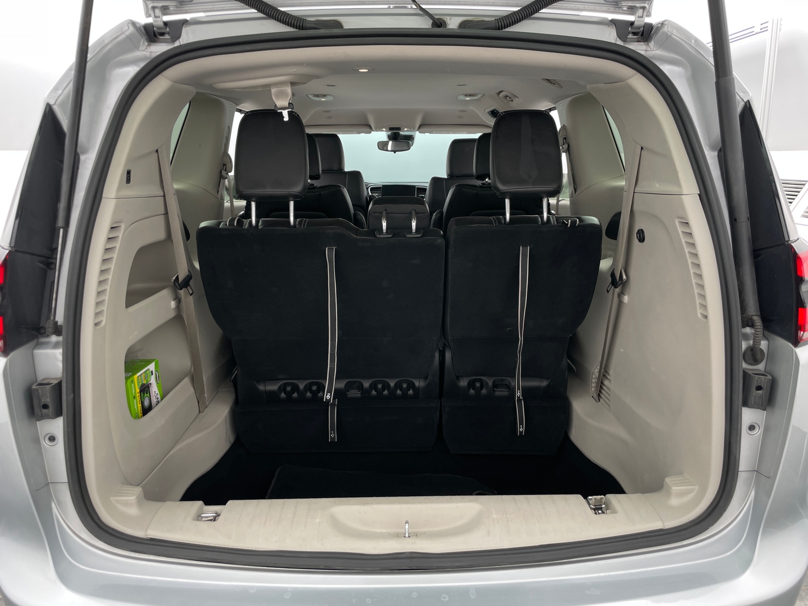 Thumbnail: 2024 Chrysler Pacifica - 6