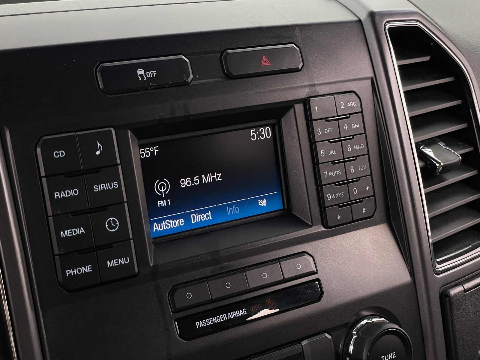 Thumbnail: 2017 Ford Econoline - 4