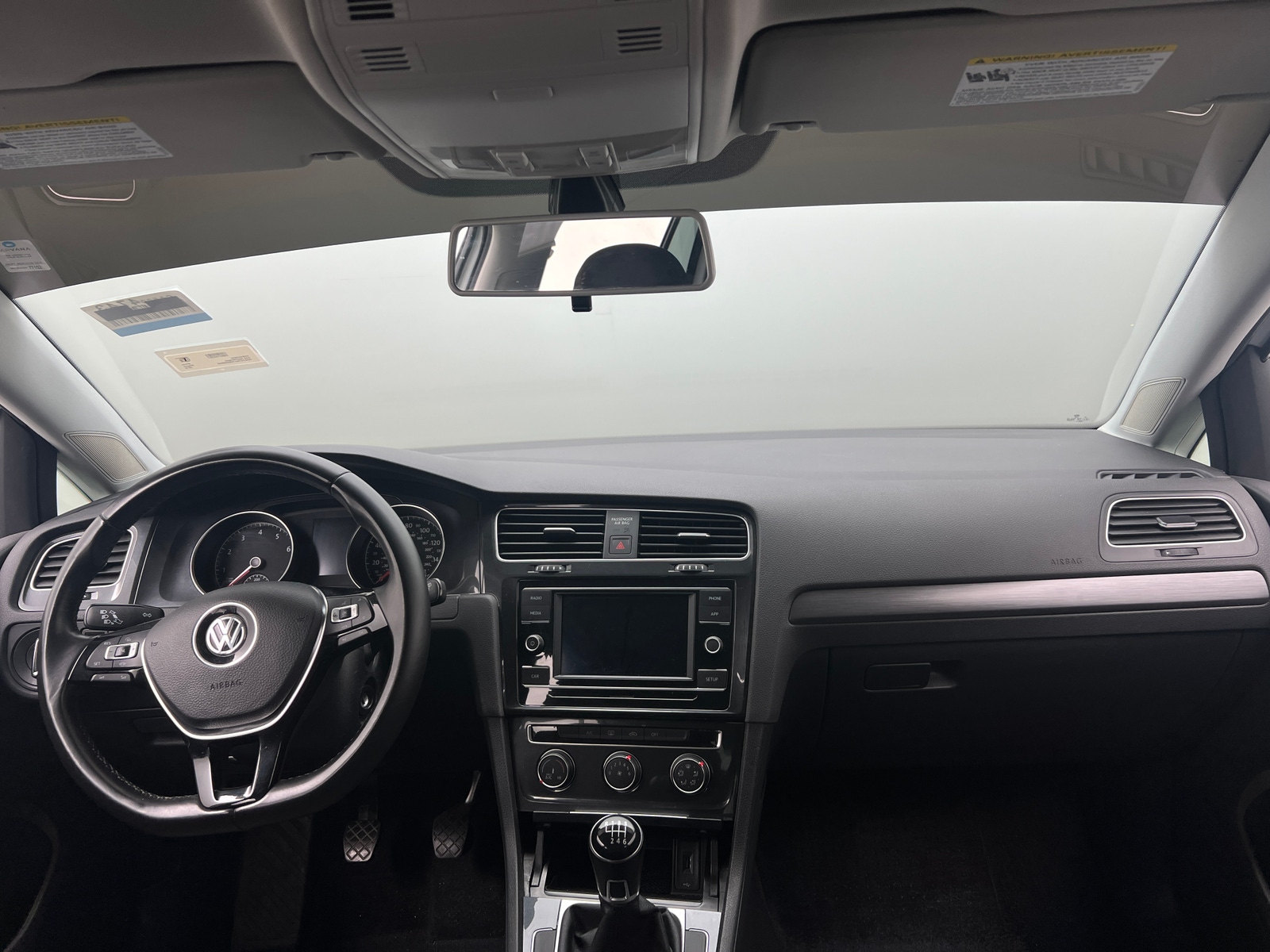 Thumbnail: 2019 Volkswagen e-Golf - 3