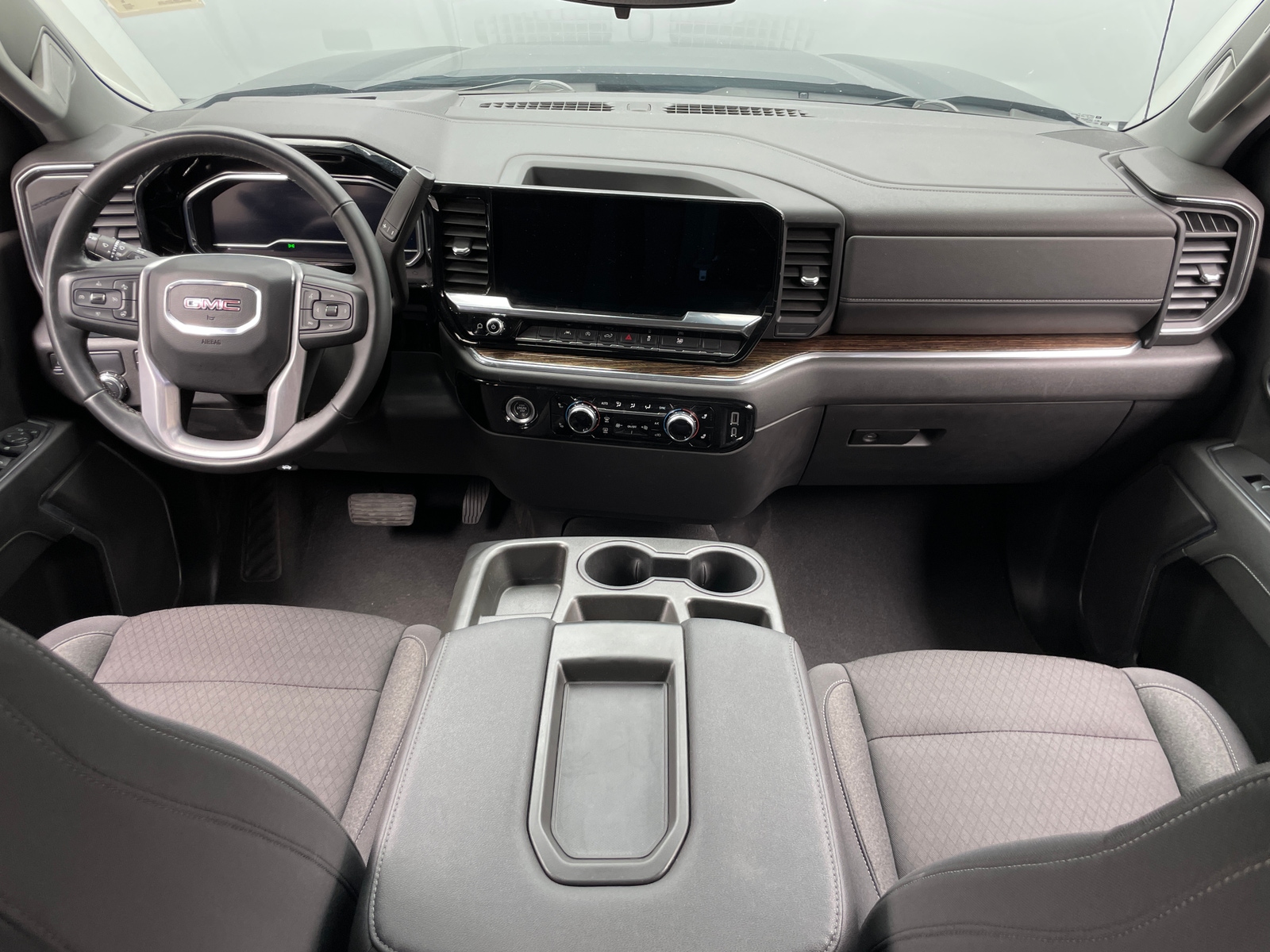 Thumbnail: 2024 GMC Sierra 1500 - 3