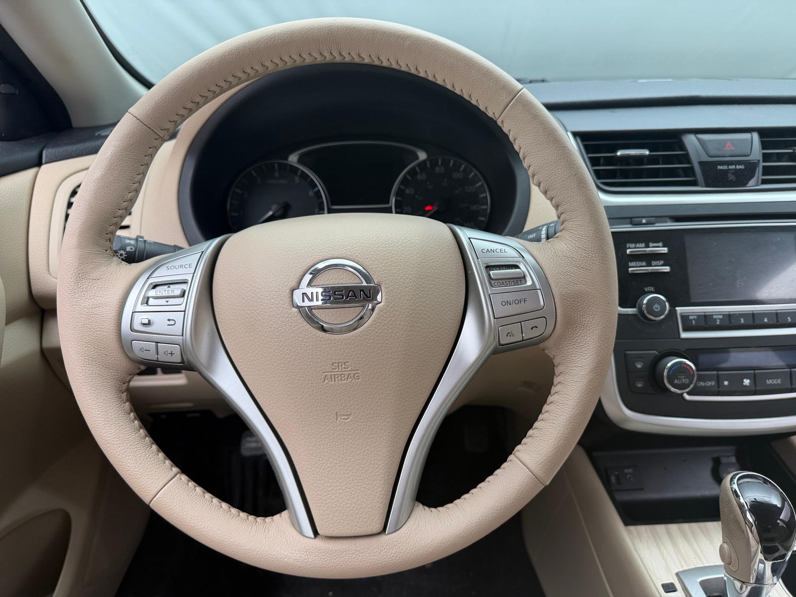 Thumbnail: 2016 Nissan Altima - 4