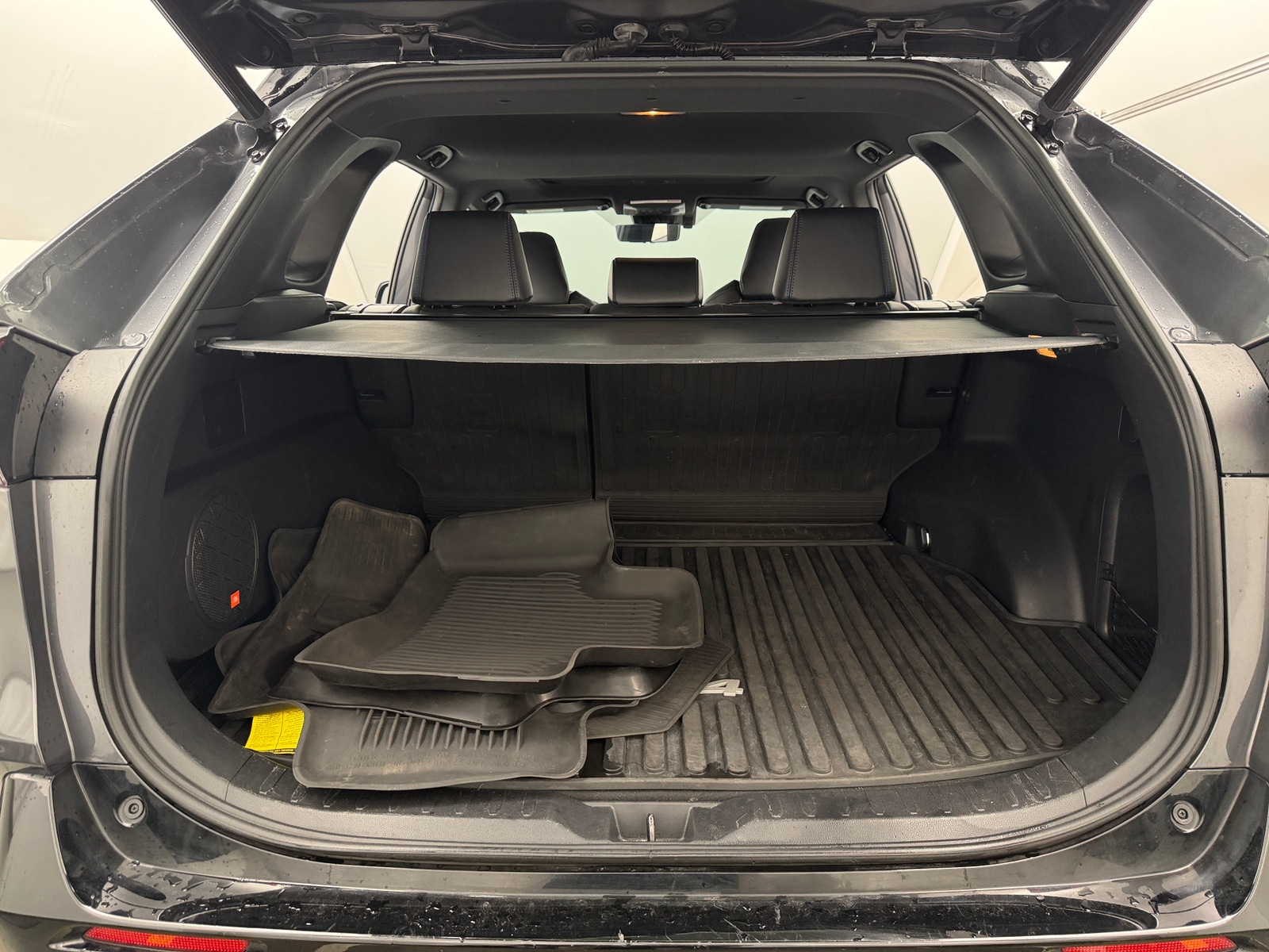Thumbnail: 2021 Toyota RAV4 - 6
