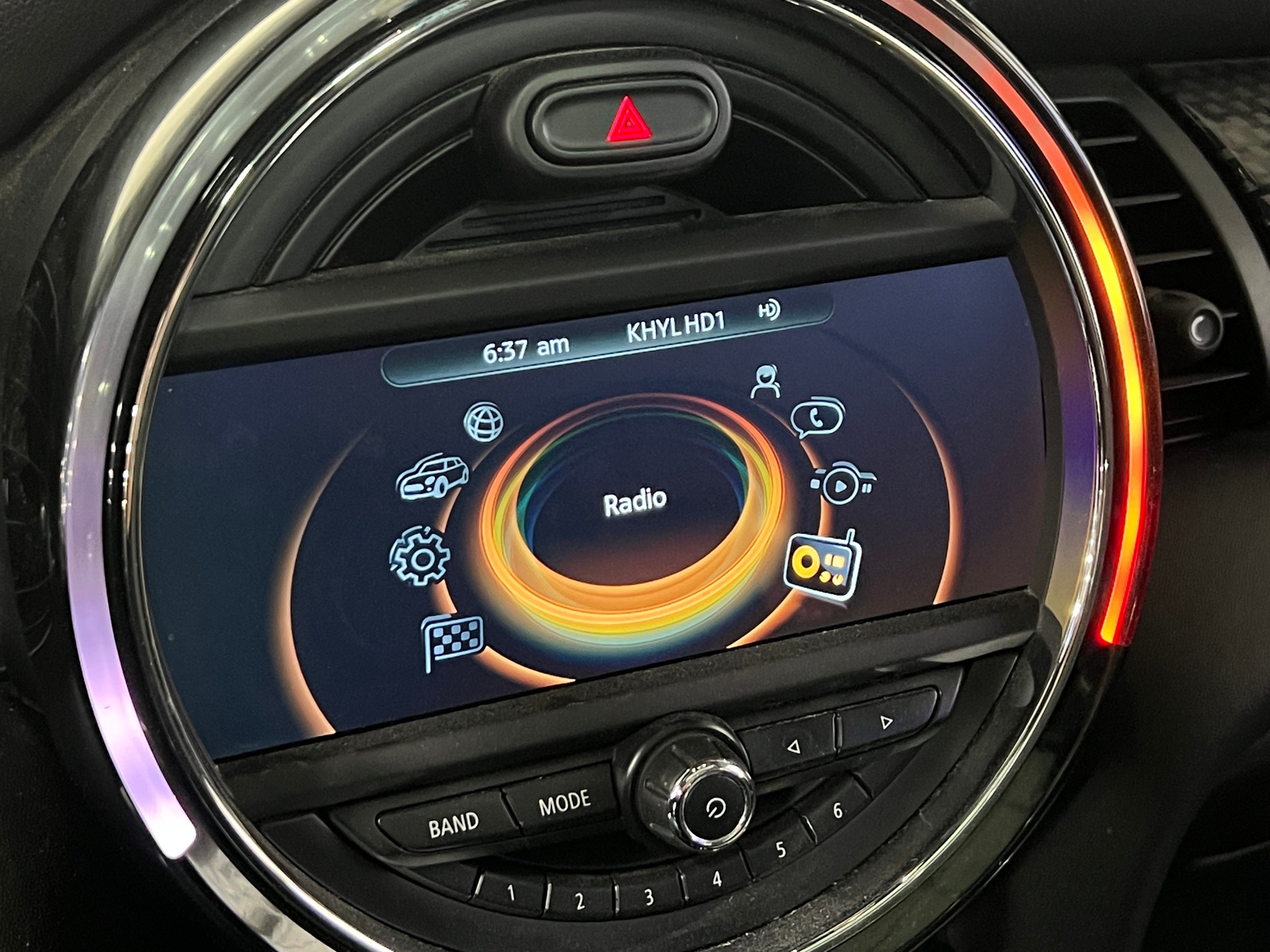 Thumbnail: 2015 MINI Cooper Hardtop - 4