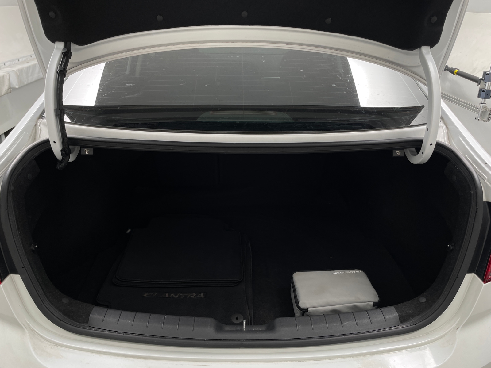 Thumbnail: 2019 Hyundai Elantra - 7