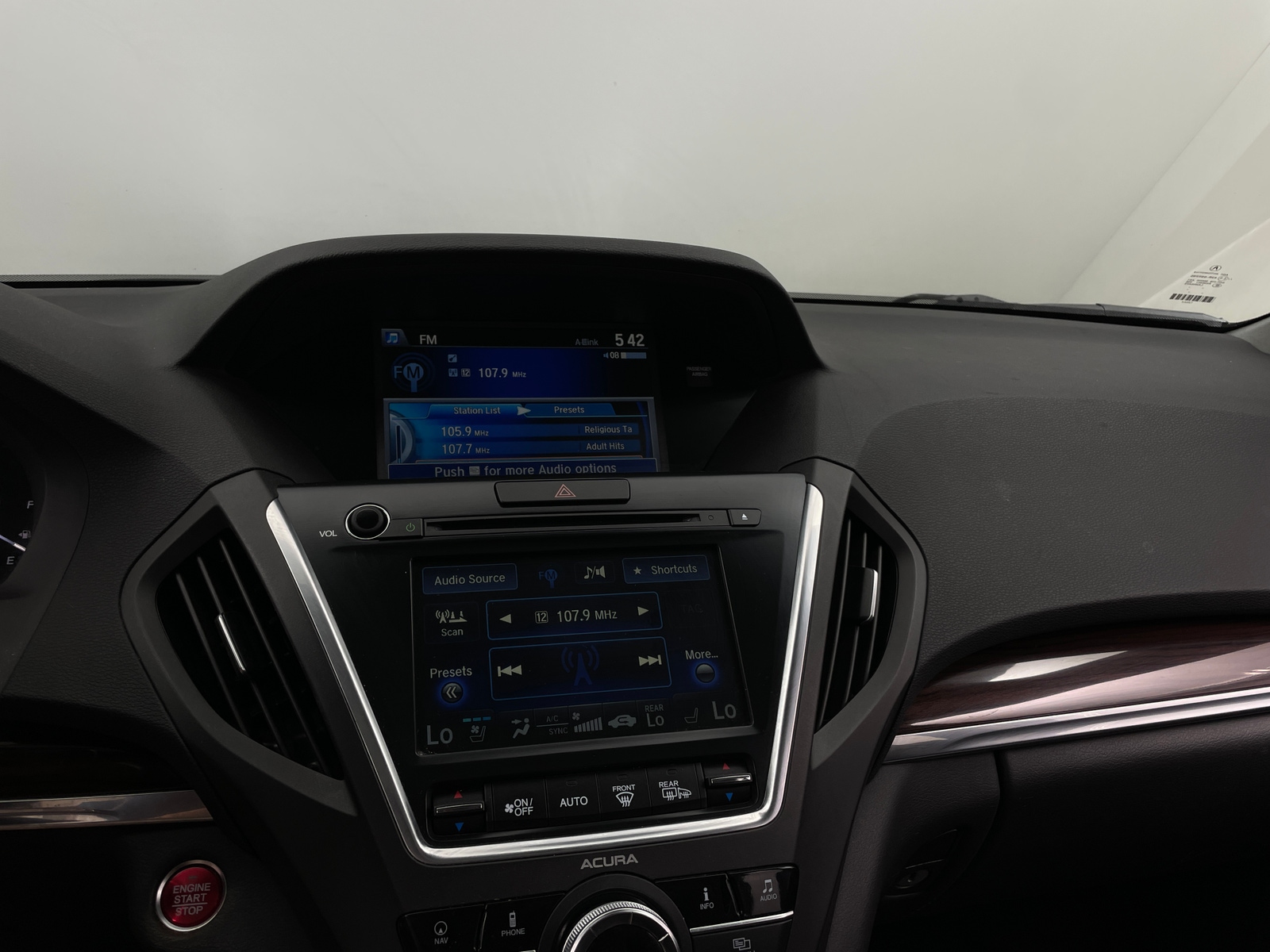 Thumbnail: 2016 Acura MDX - 3