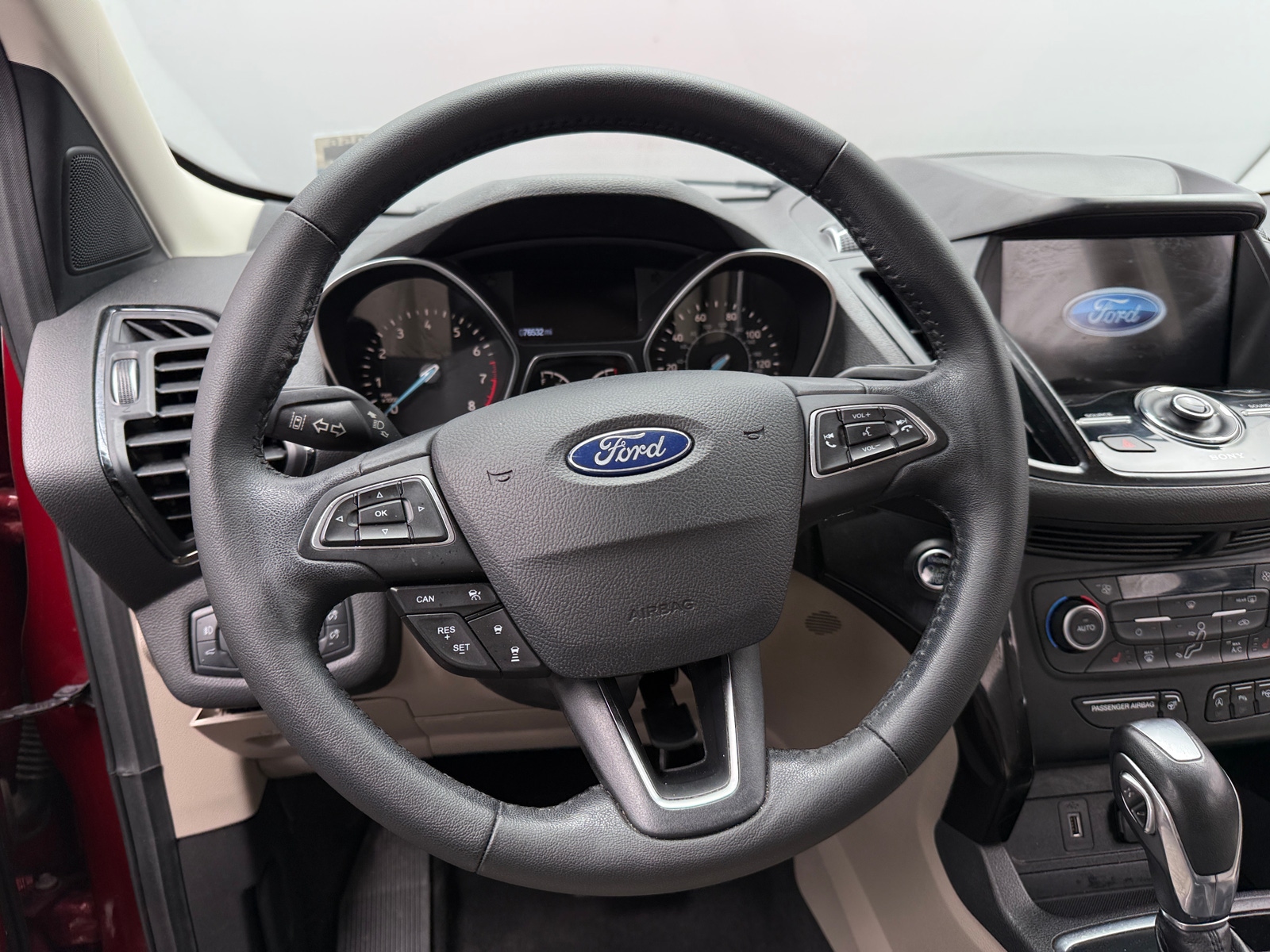 Thumbnail: 2019 Ford Escape - 4