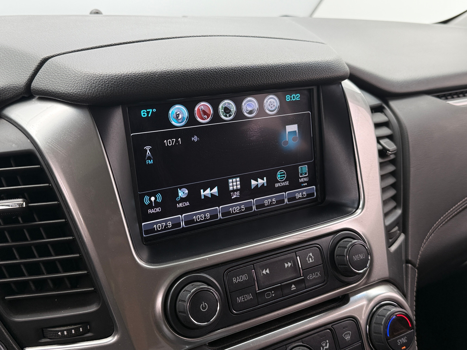 Thumbnail: 2019 Chevrolet Tahoe - 3