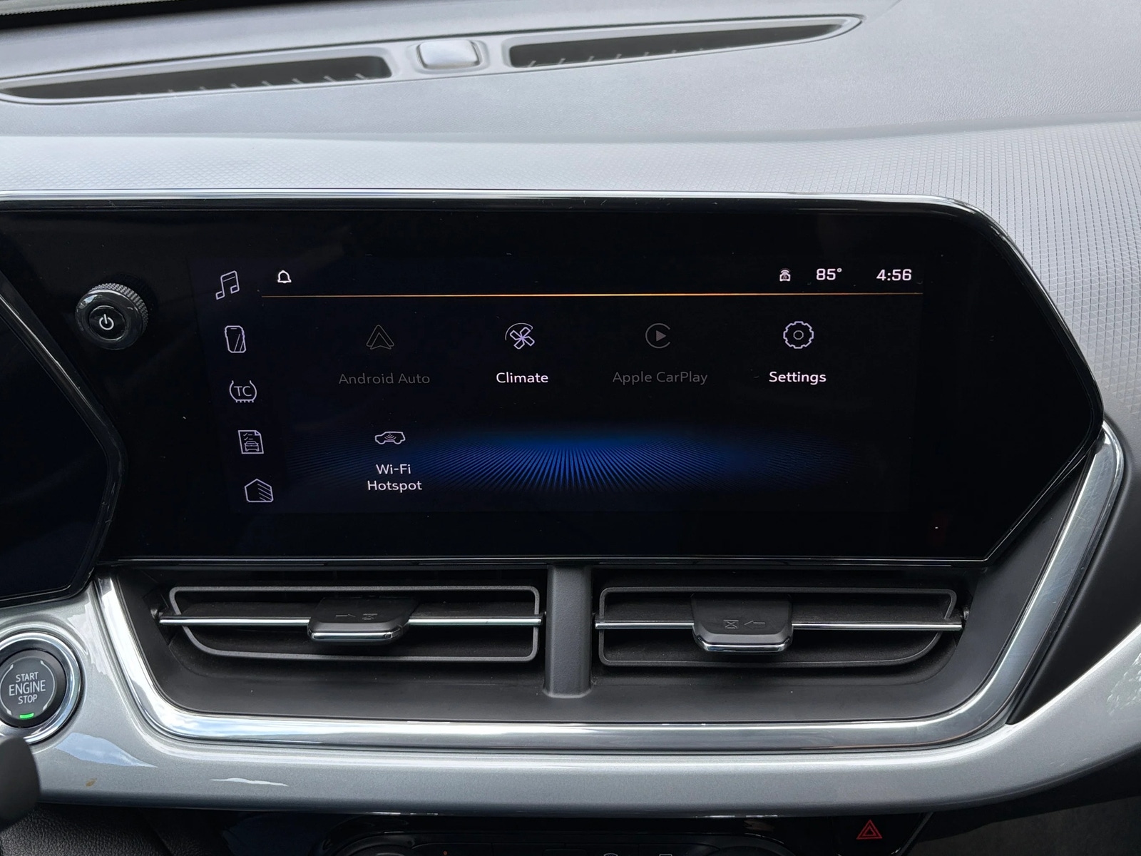 Thumbnail: 2025 Chevrolet Trax - 4