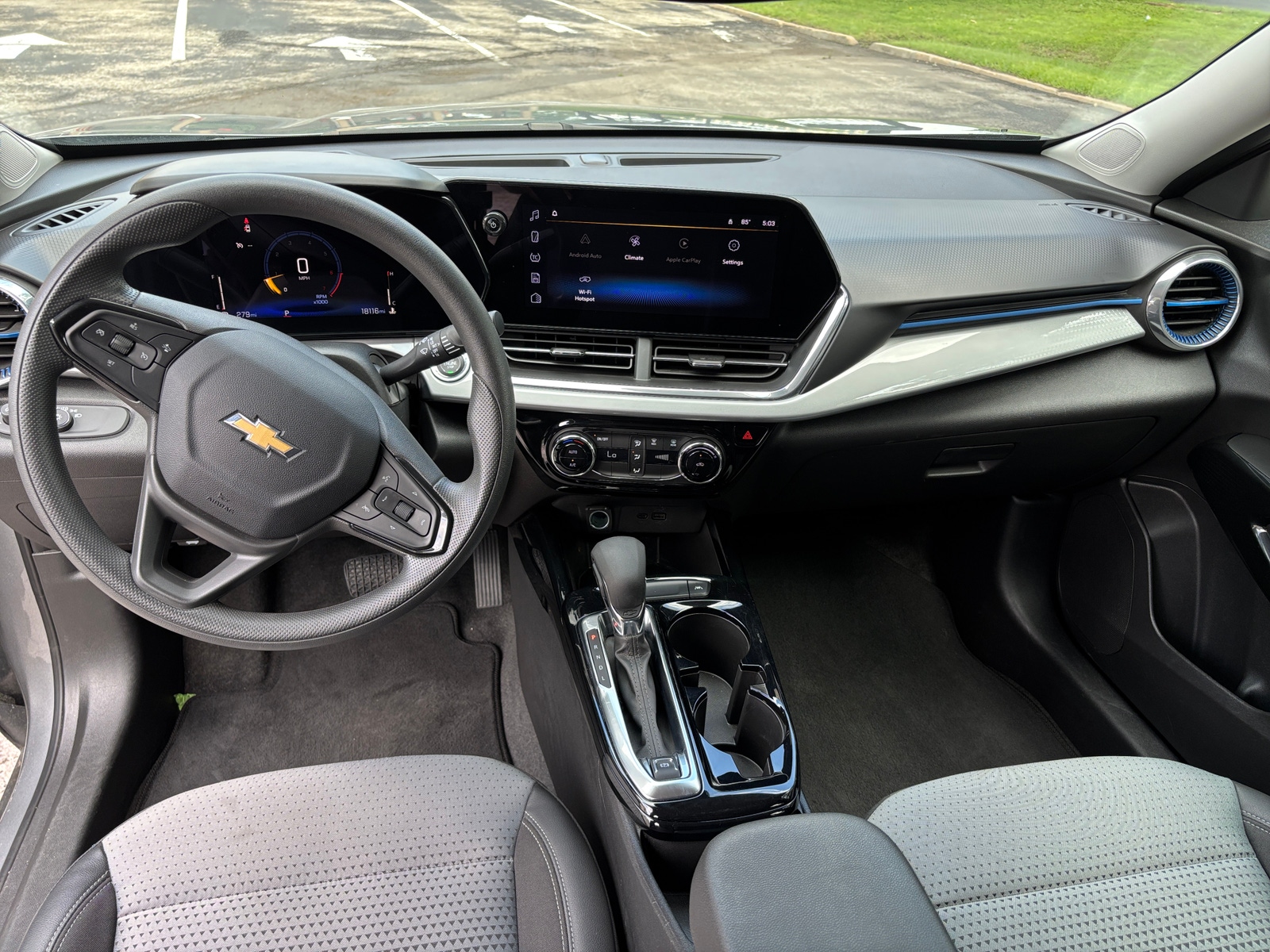 Thumbnail: 2025 Chevrolet Trax - 3