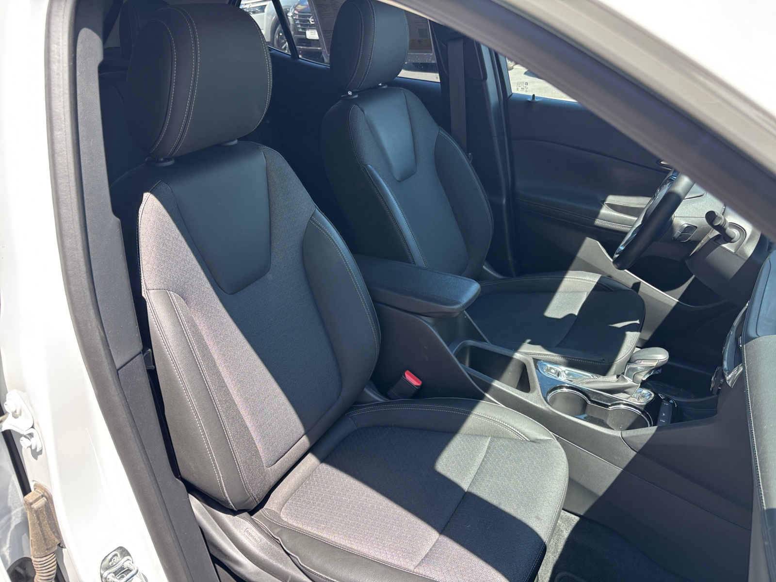 Thumbnail: 2025 Buick Encore GX - 2