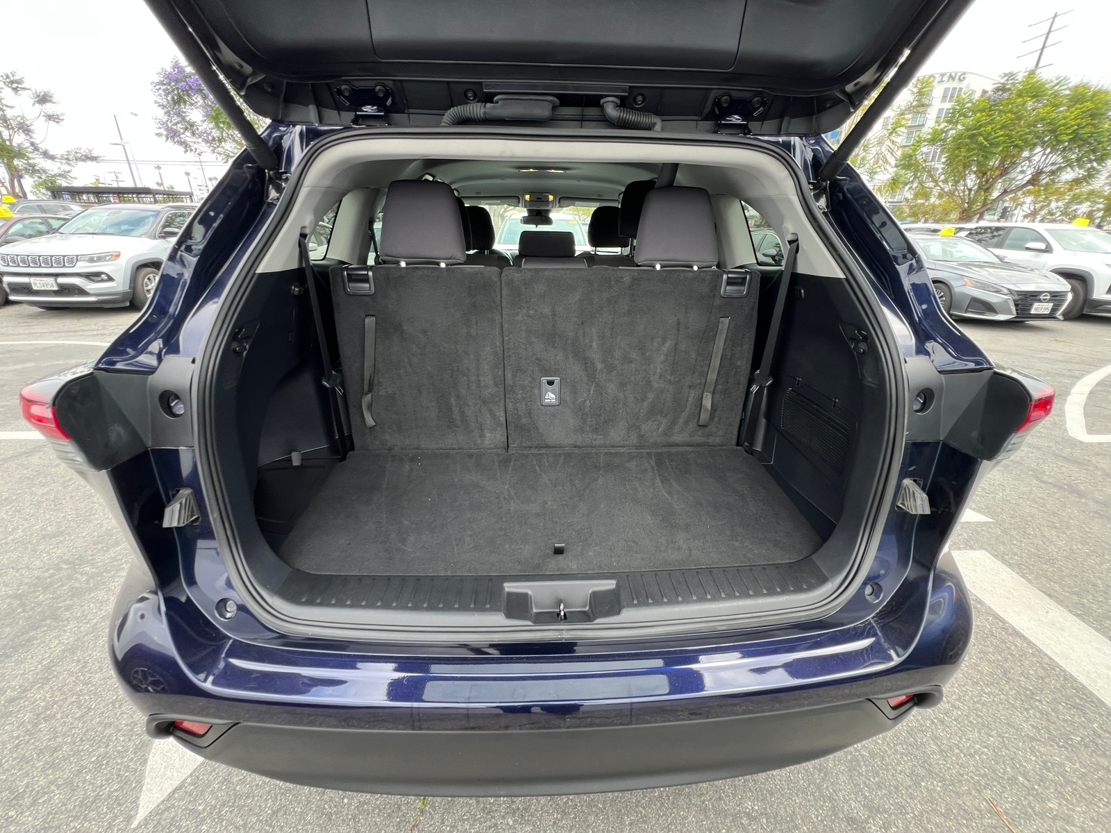 Thumbnail: 2025 Toyota Highlander - 7