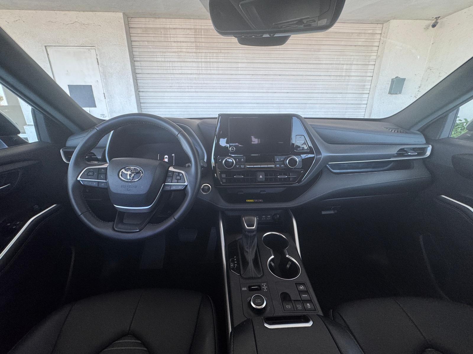 Thumbnail: 2025 Toyota Highlander - 3