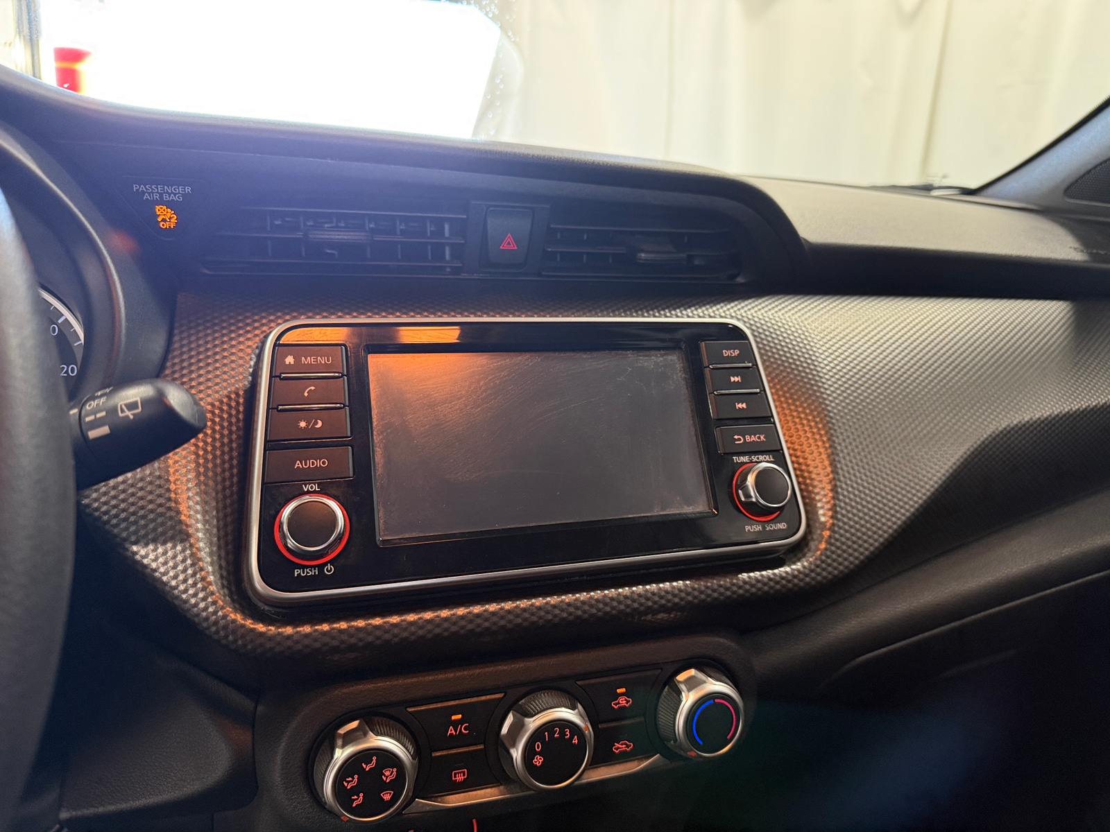 Thumbnail: 2020 Nissan Kicks - 4