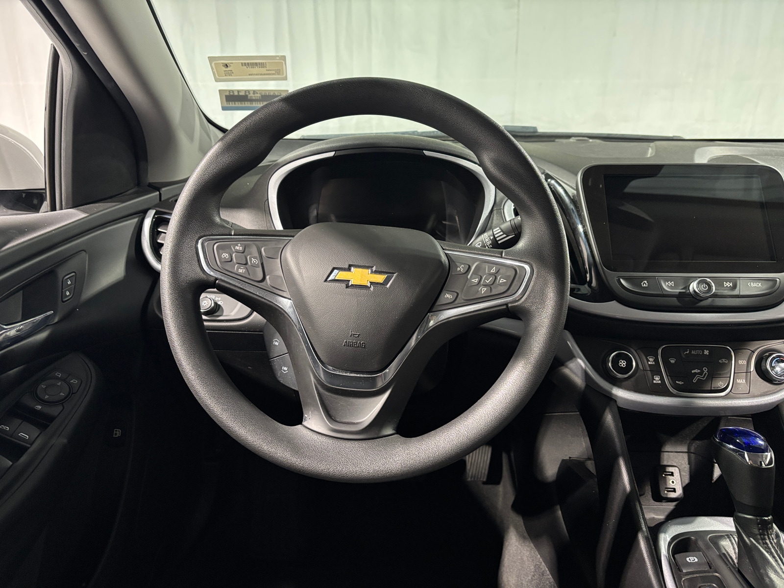 Thumbnail: 2018 Chevrolet Volt - 5