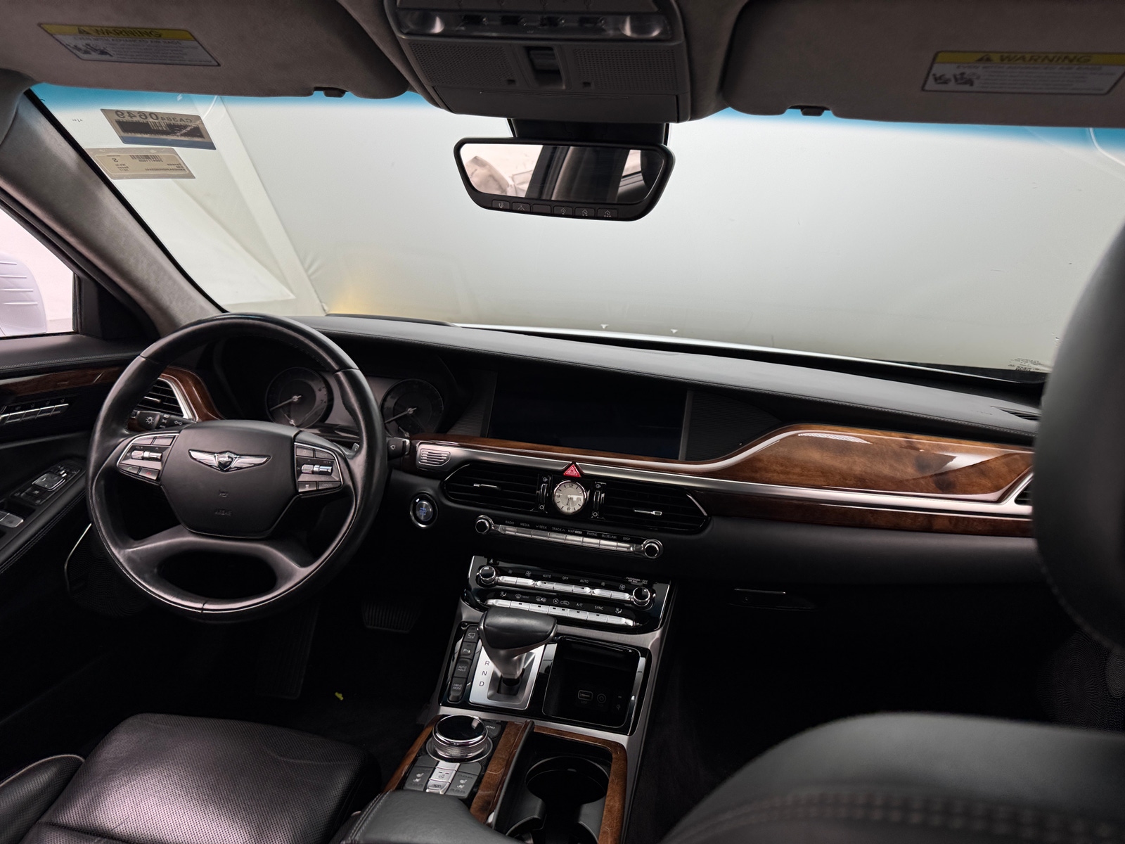 Thumbnail: 2017 Genesis G90 - 2