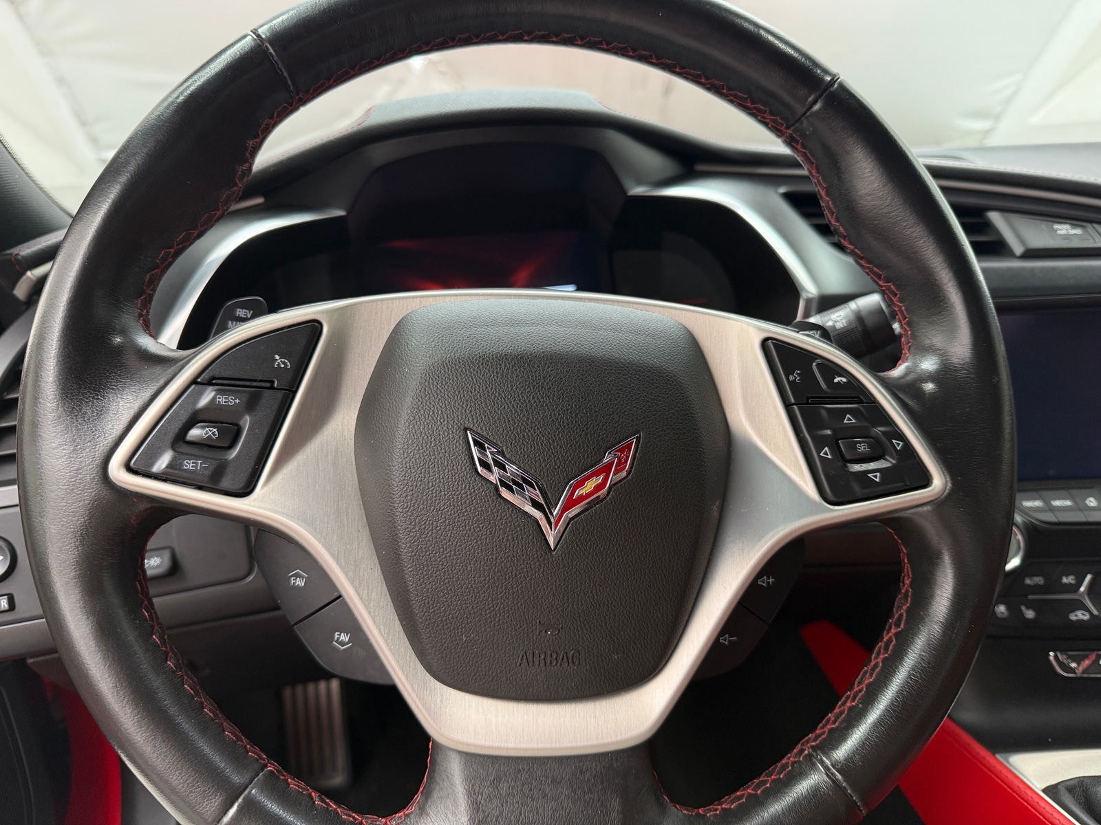Thumbnail: 2014 Chevrolet Corvette - 3