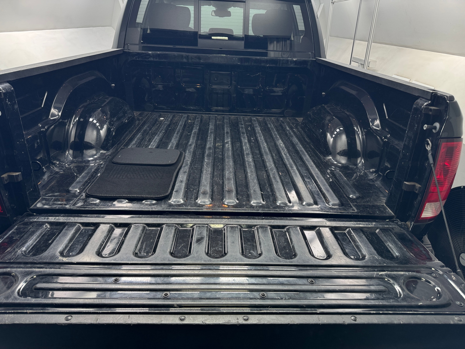 Thumbnail: 2023 RAM 1500 Classic - 7