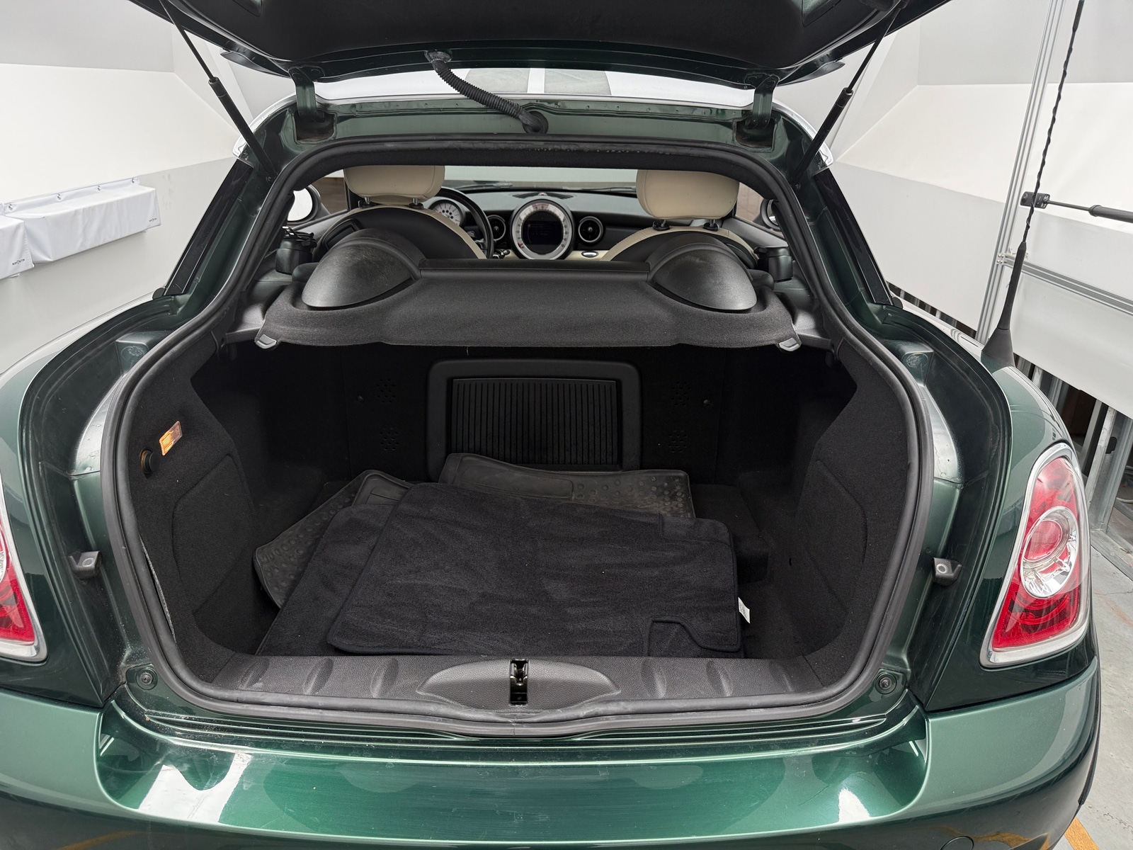 Thumbnail: 2013 MINI Cooper Coupe - 4