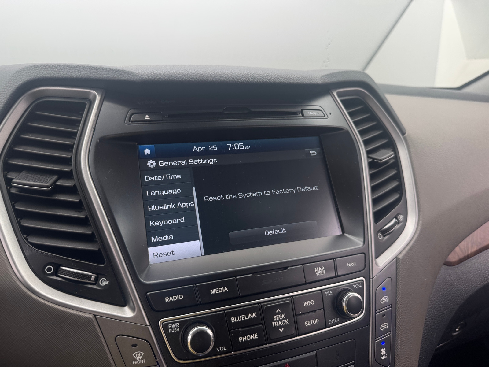 Thumbnail: 2018 Hyundai Santa Fe - 3