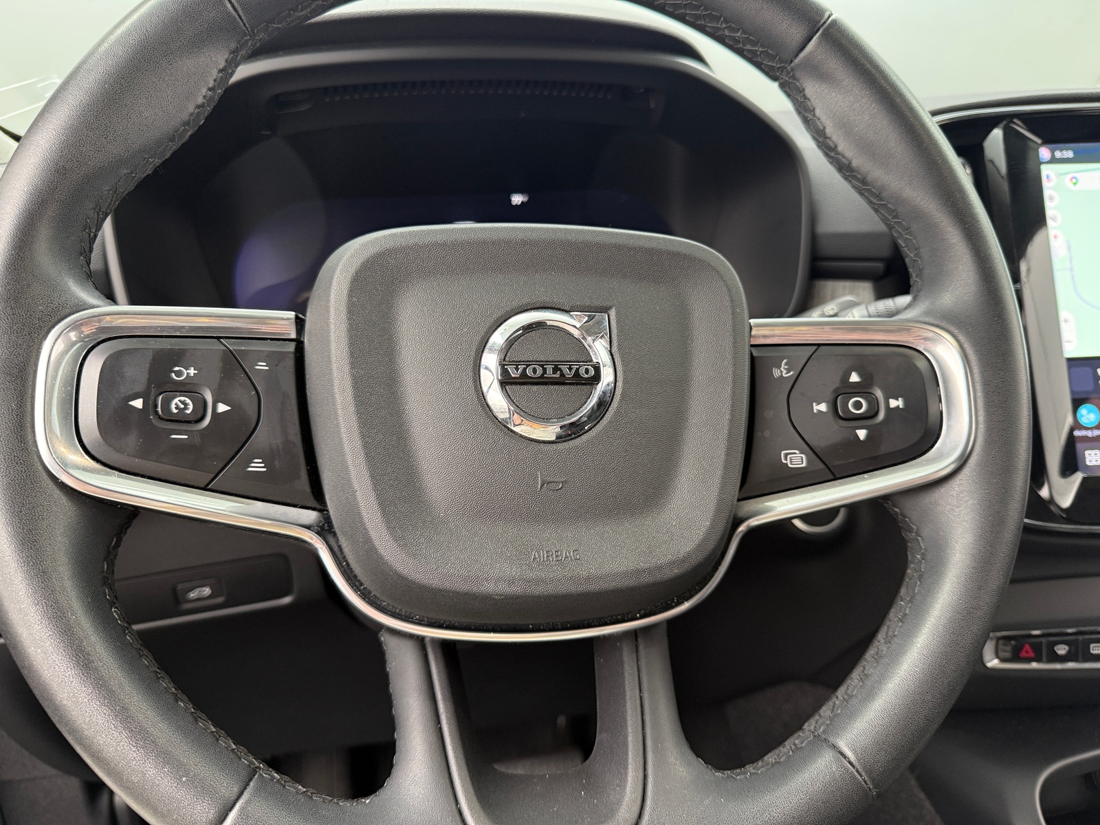 Thumbnail: 2024 Volvo XC40 - 4