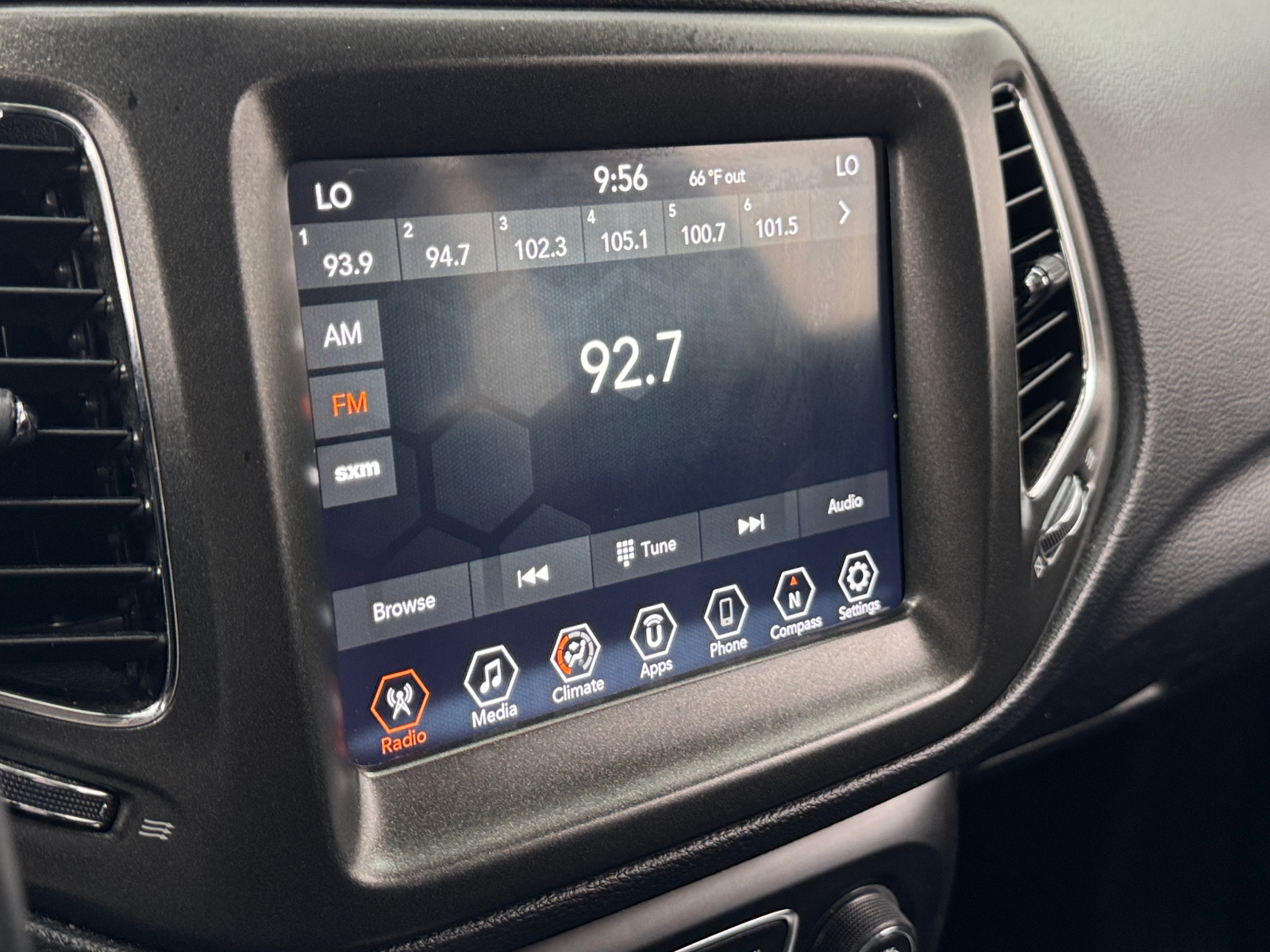 Thumbnail: 2019 Jeep Compass - 4